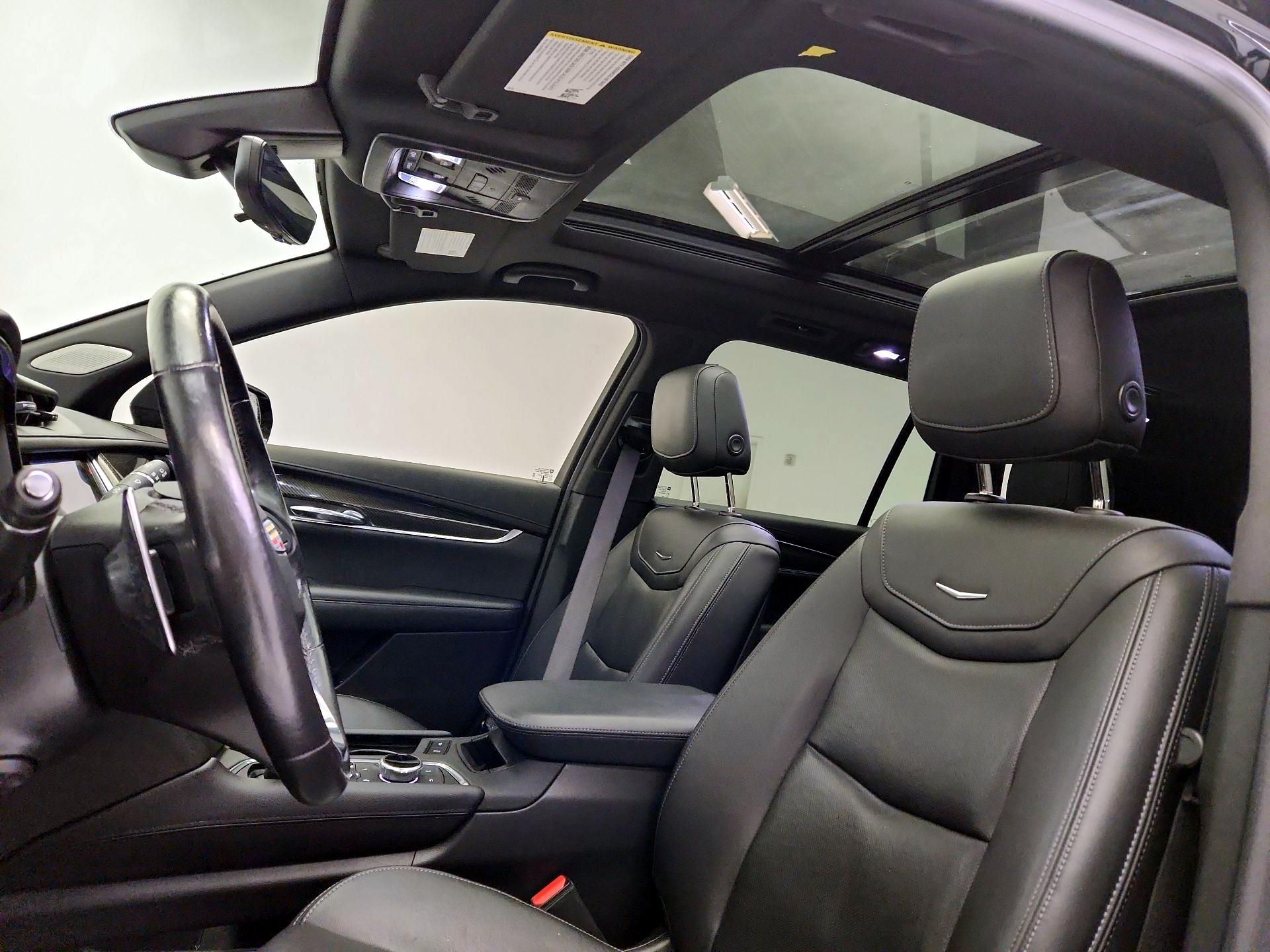 Thumbnail: 2022 Cadillac XT6 - 20