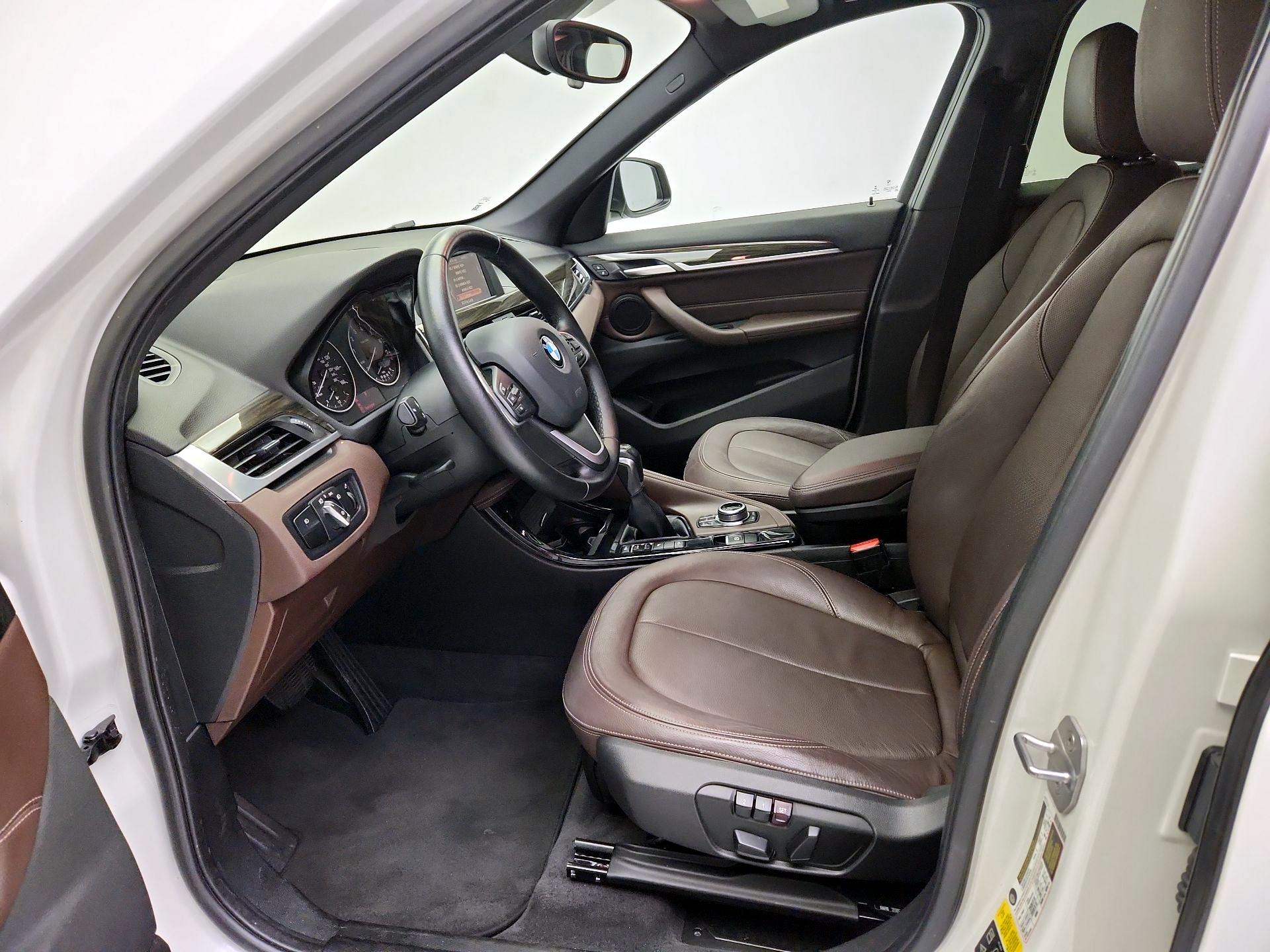 Thumbnail: 2016 BMW X1 - 11