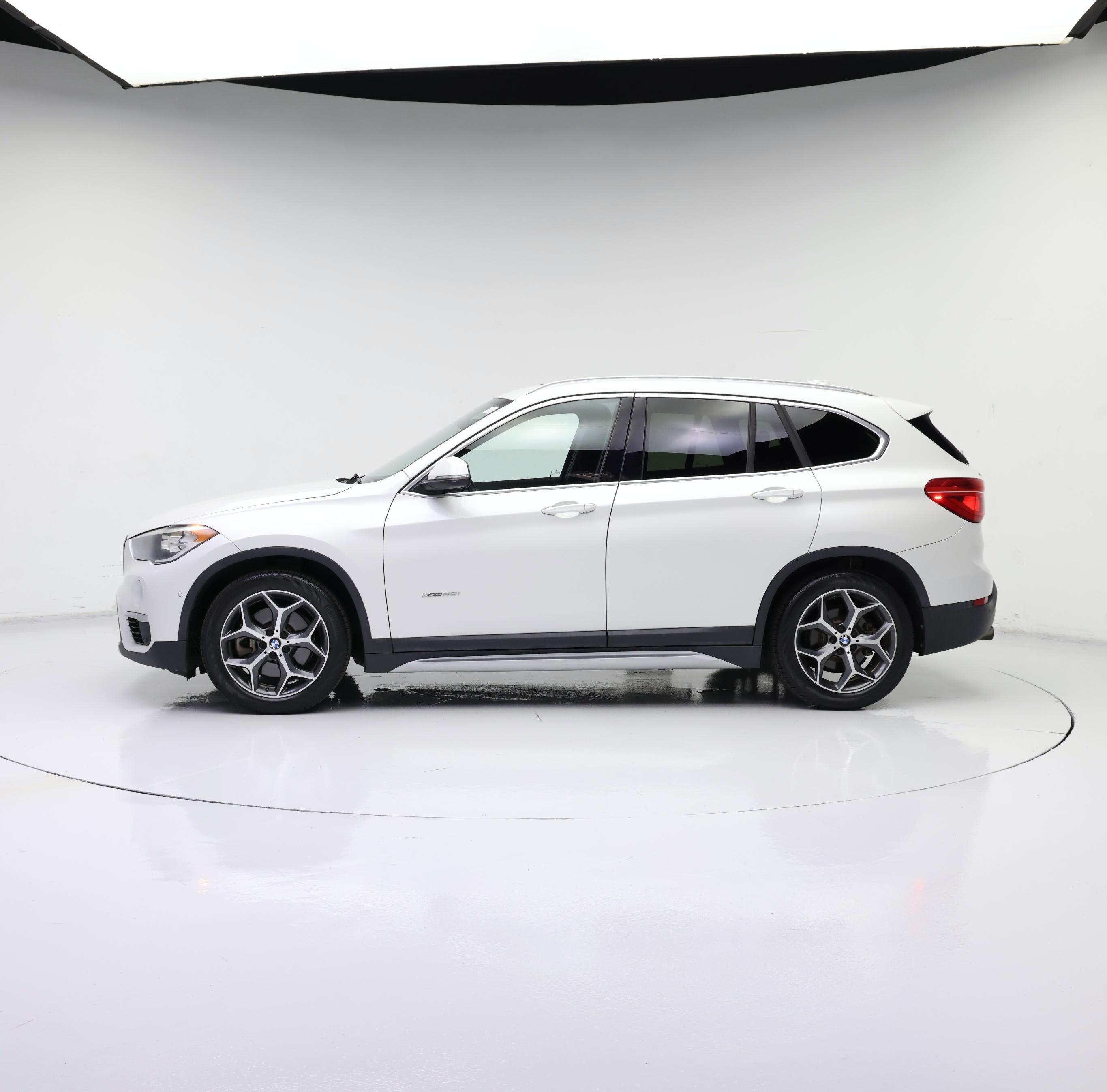 Thumbnail: 2016 BMW X1 - 3