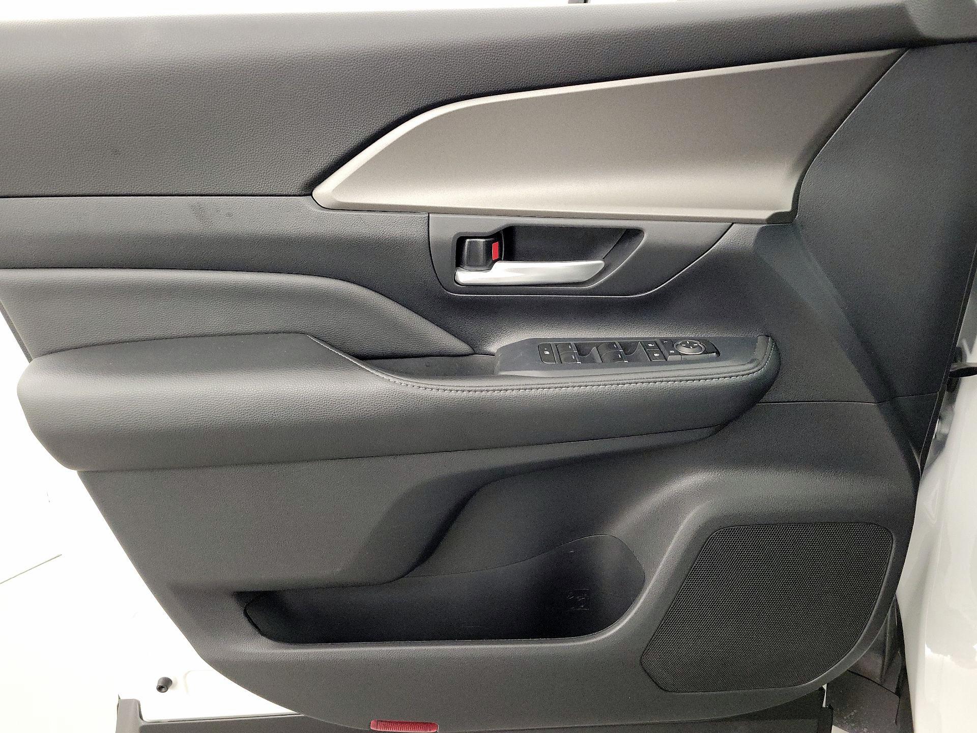 Thumbnail: 2024 Toyota Grand Highlander - 12