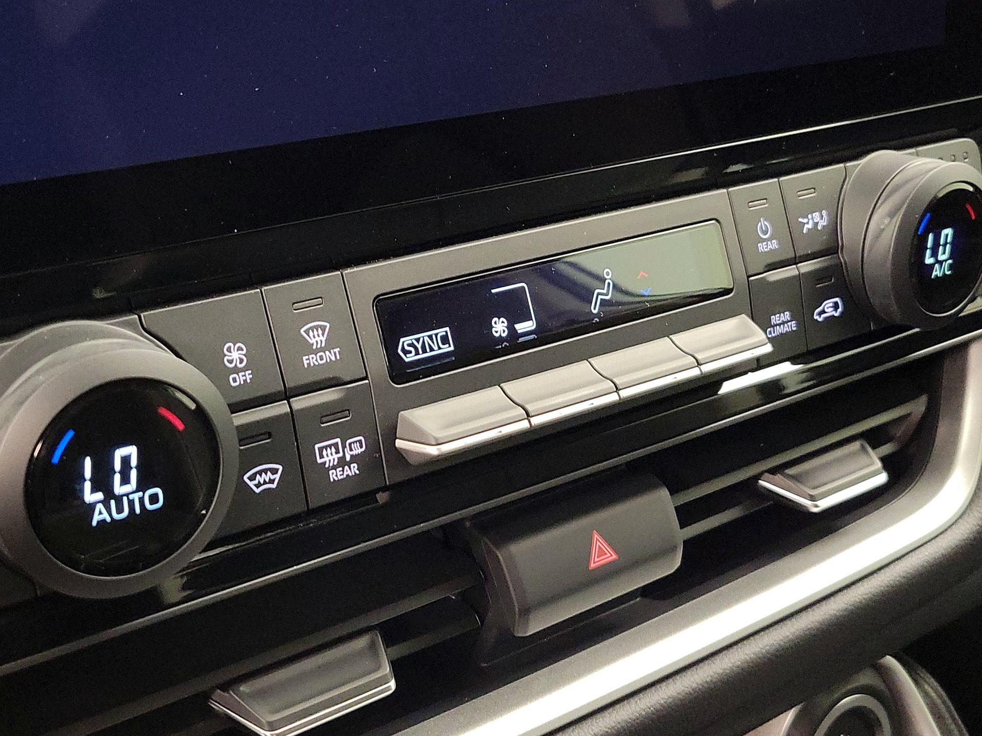 Thumbnail: 2024 Toyota Grand Highlander - 16