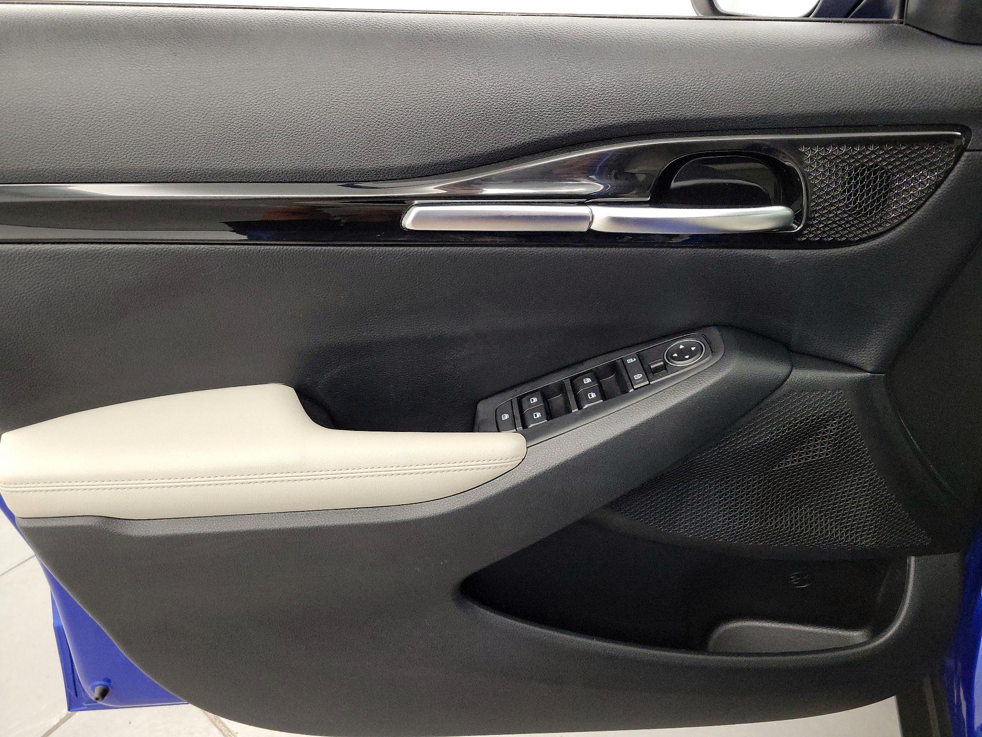 Thumbnail: 2023 Kia Seltos - 12