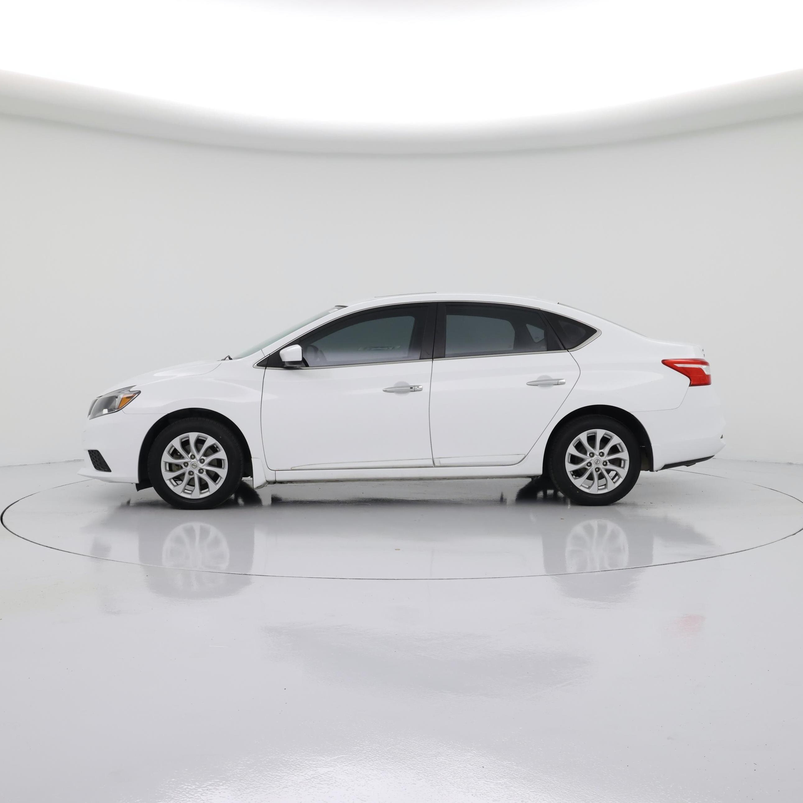 Thumbnail: 2018 Nissan Sentra - 3