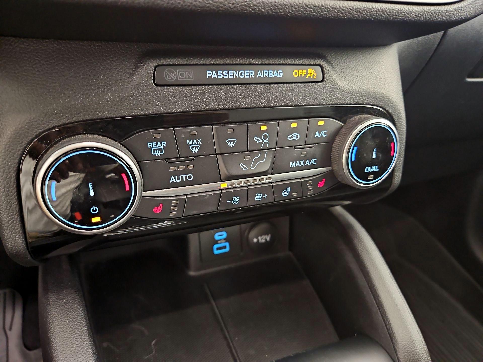 Thumbnail: 2022 Ford Escape - 16