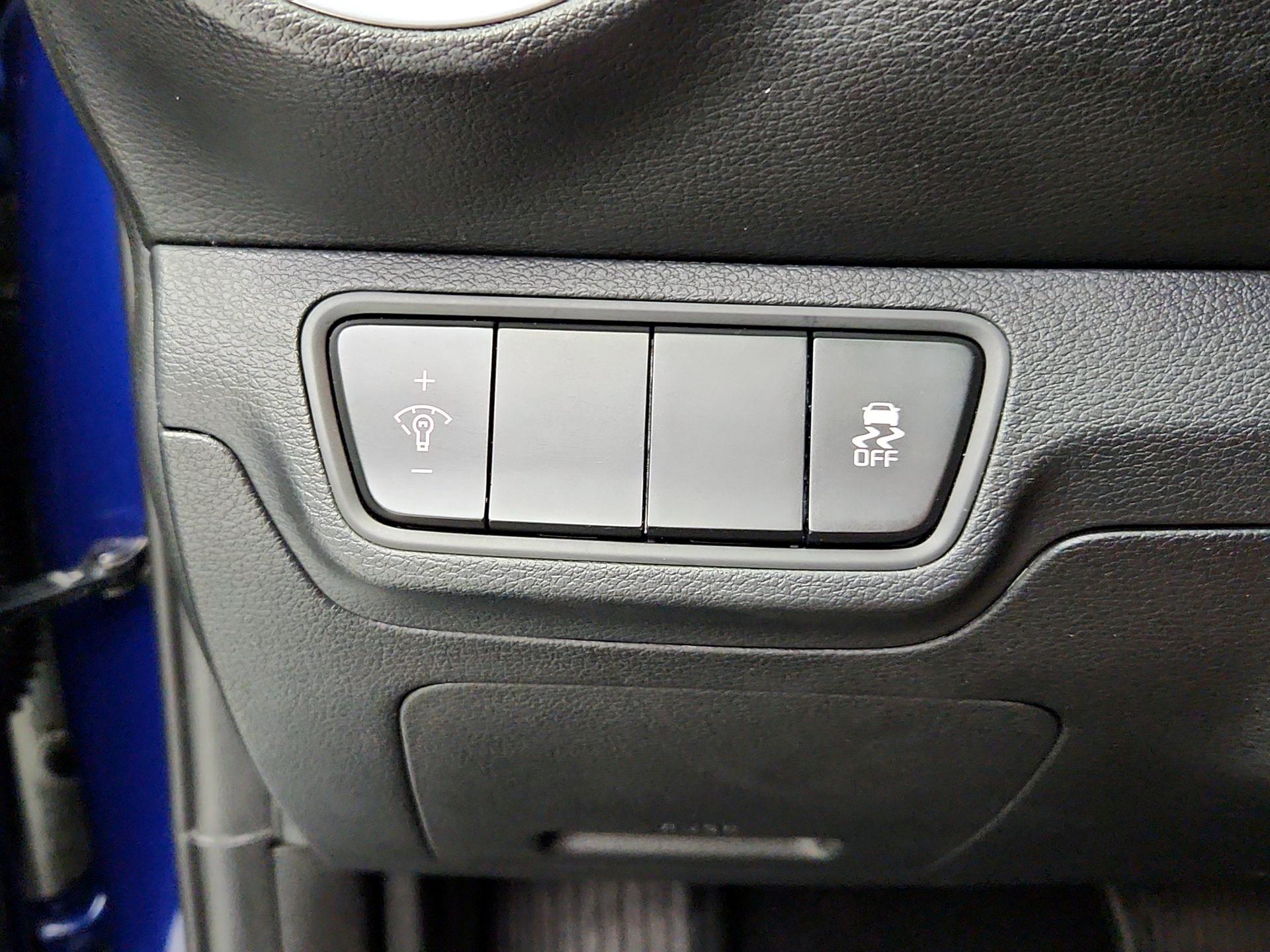 Thumbnail: 2023 Kia Forte - 13