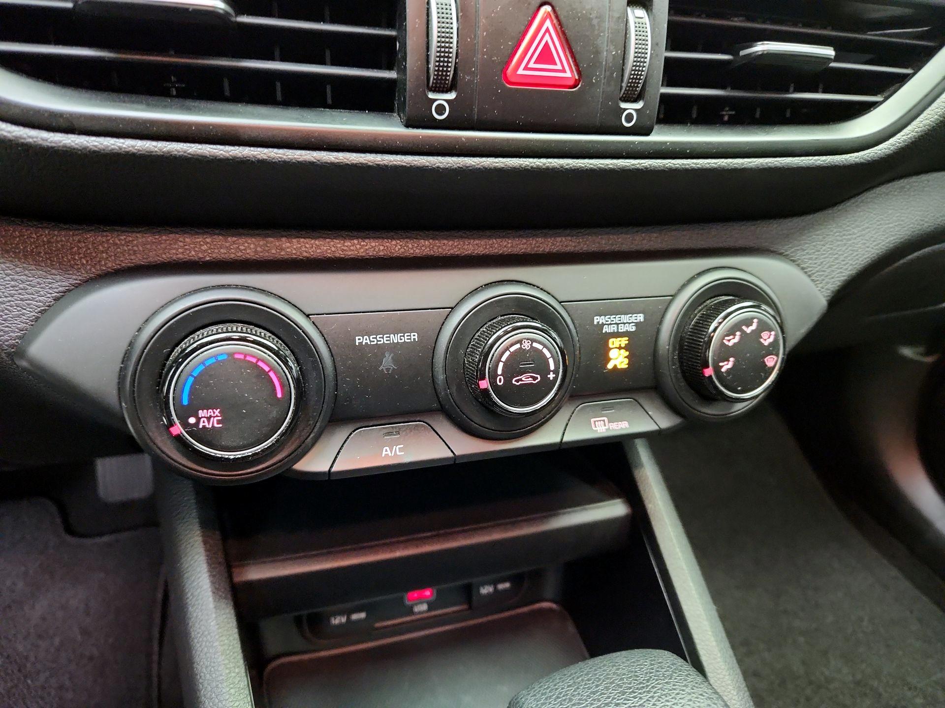 Thumbnail: 2023 Kia Forte - 16