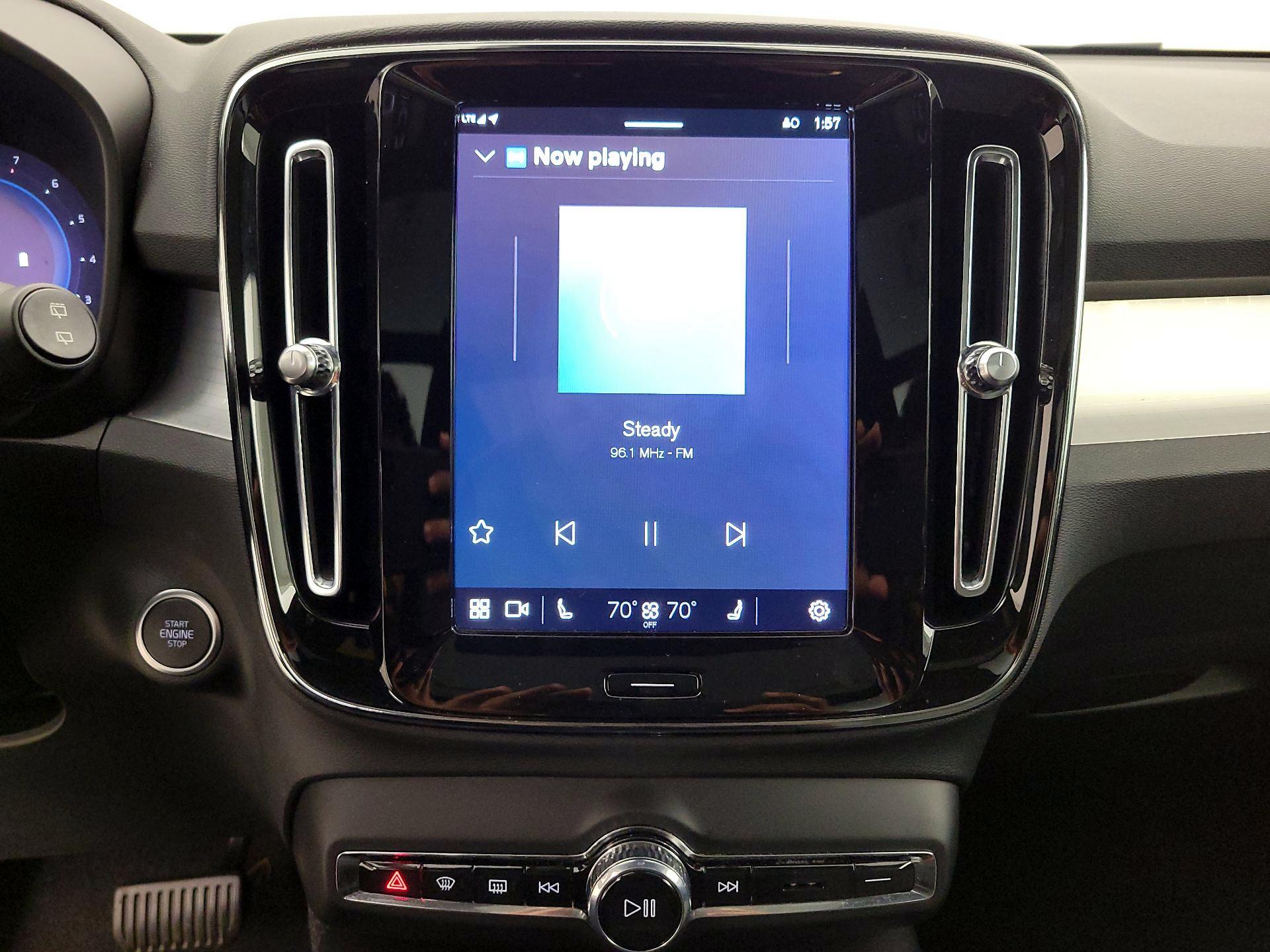 Thumbnail: 2024 Volvo XC40 - 16