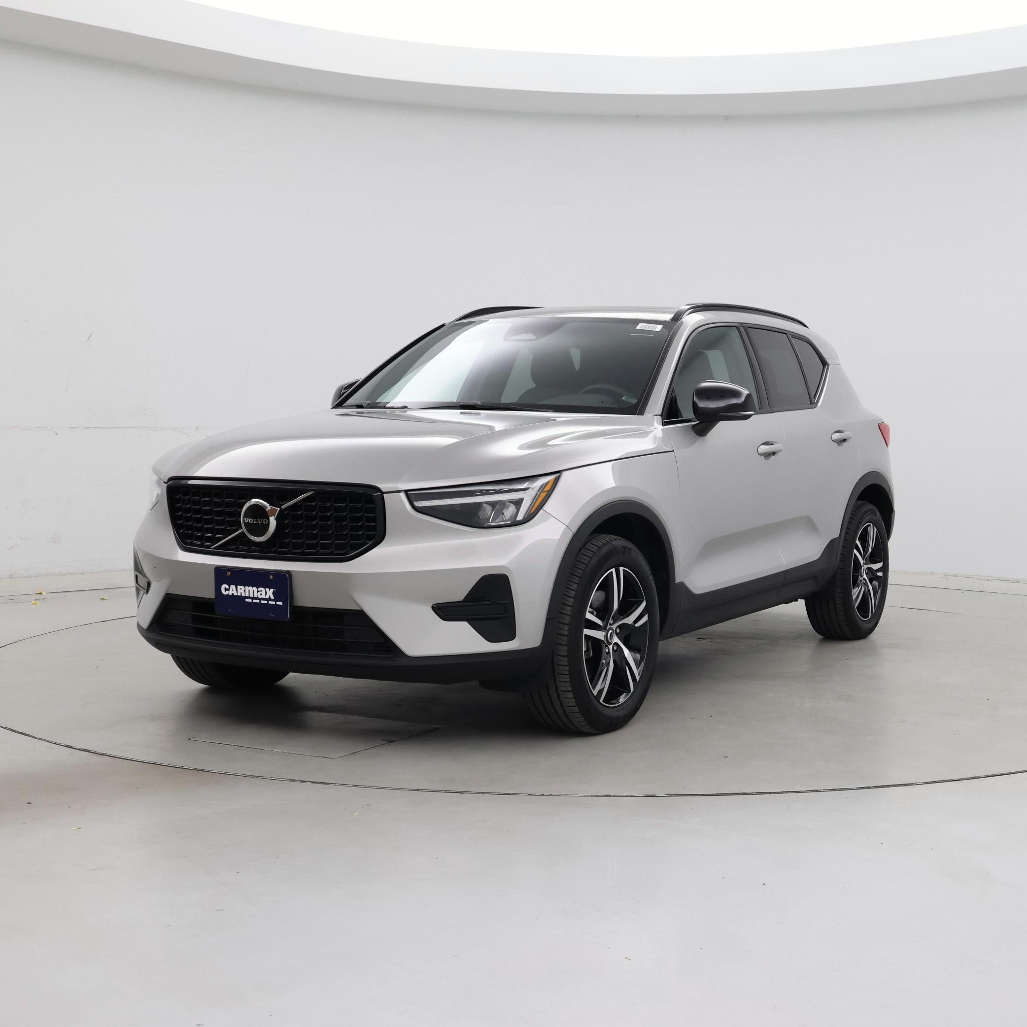 Thumbnail: 2024 Volvo XC40 - 4