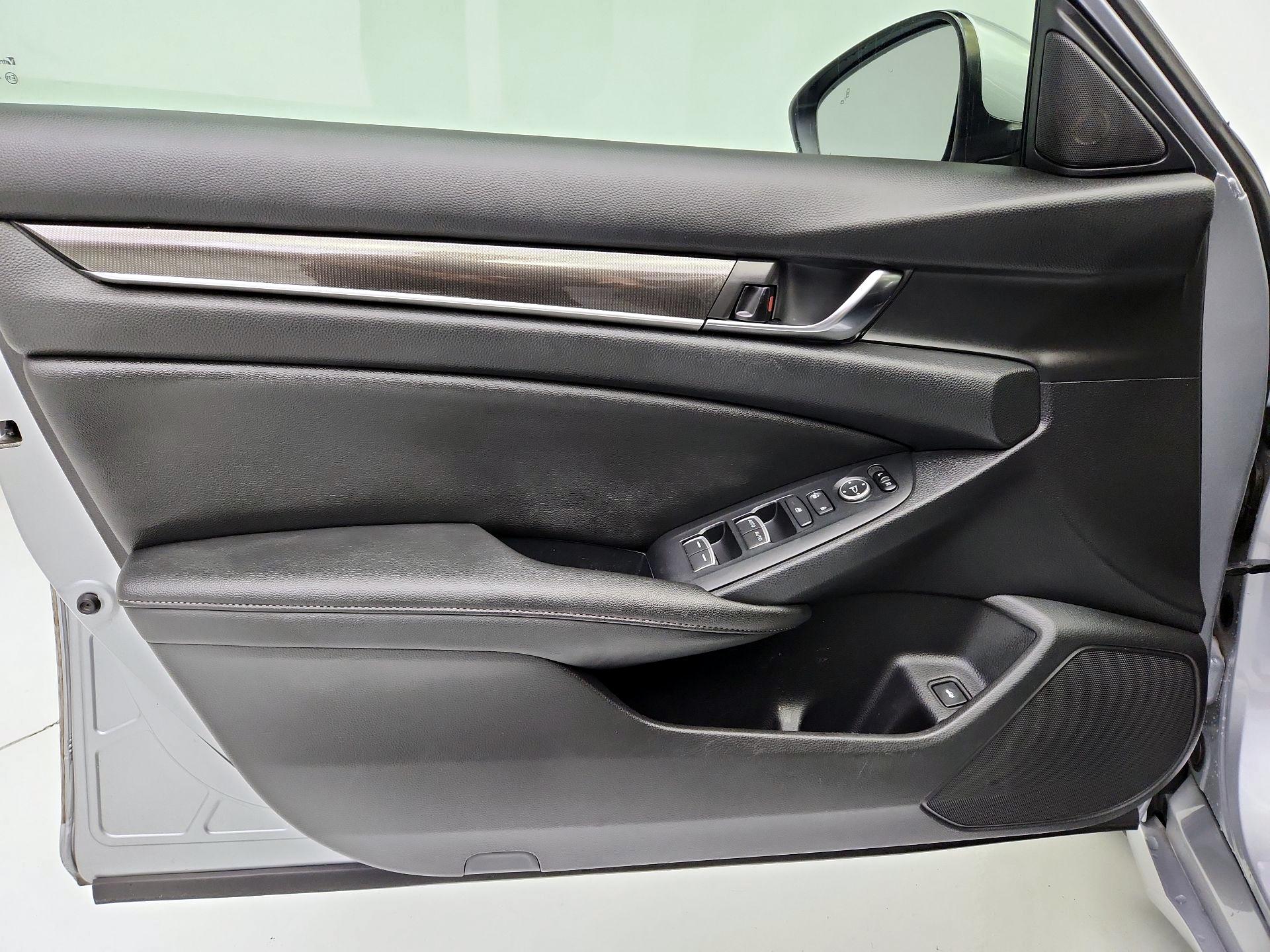 Thumbnail: 2020 Honda Accord - 12