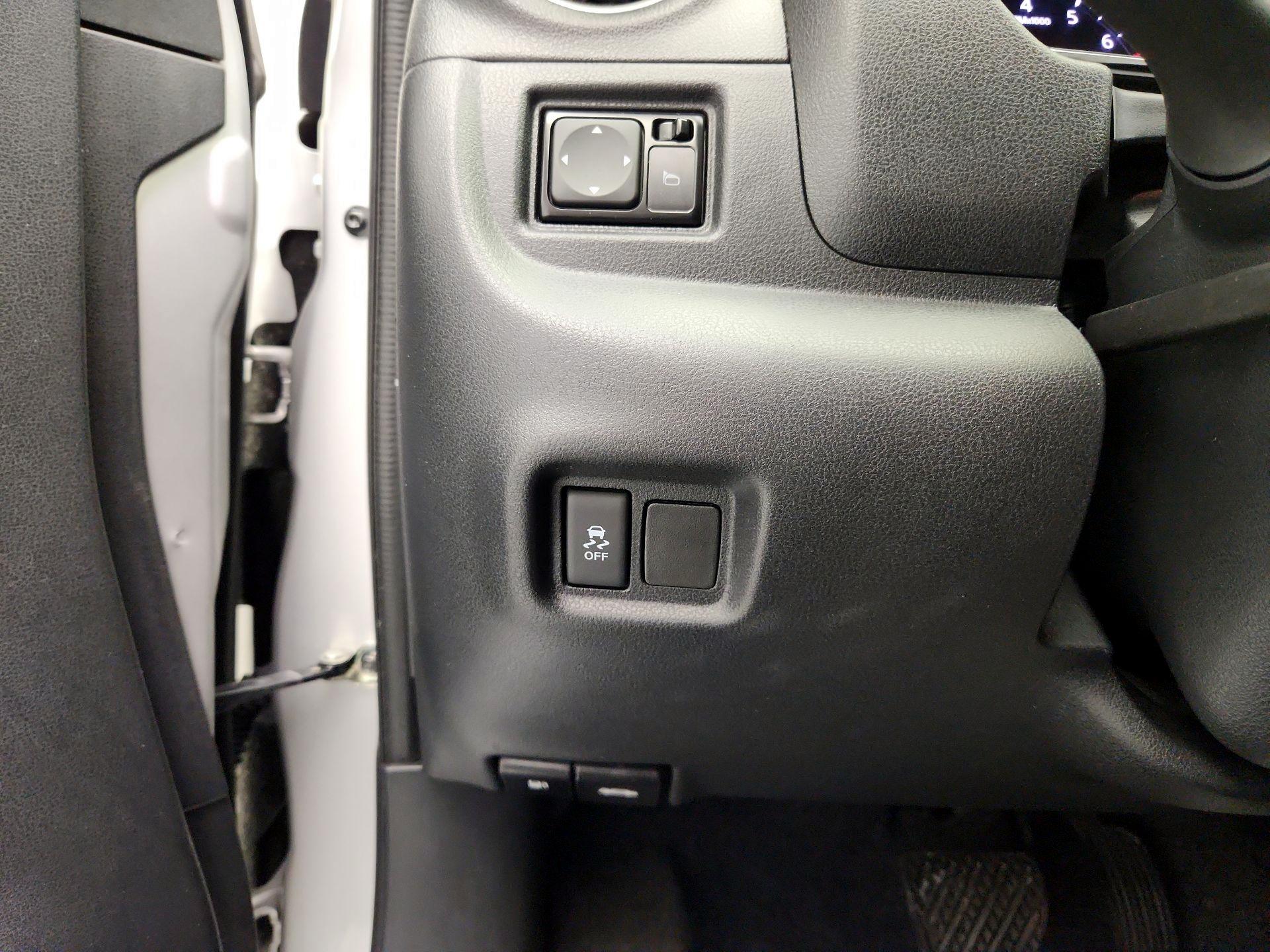 Thumbnail: 2015 Nissan Versa - 13