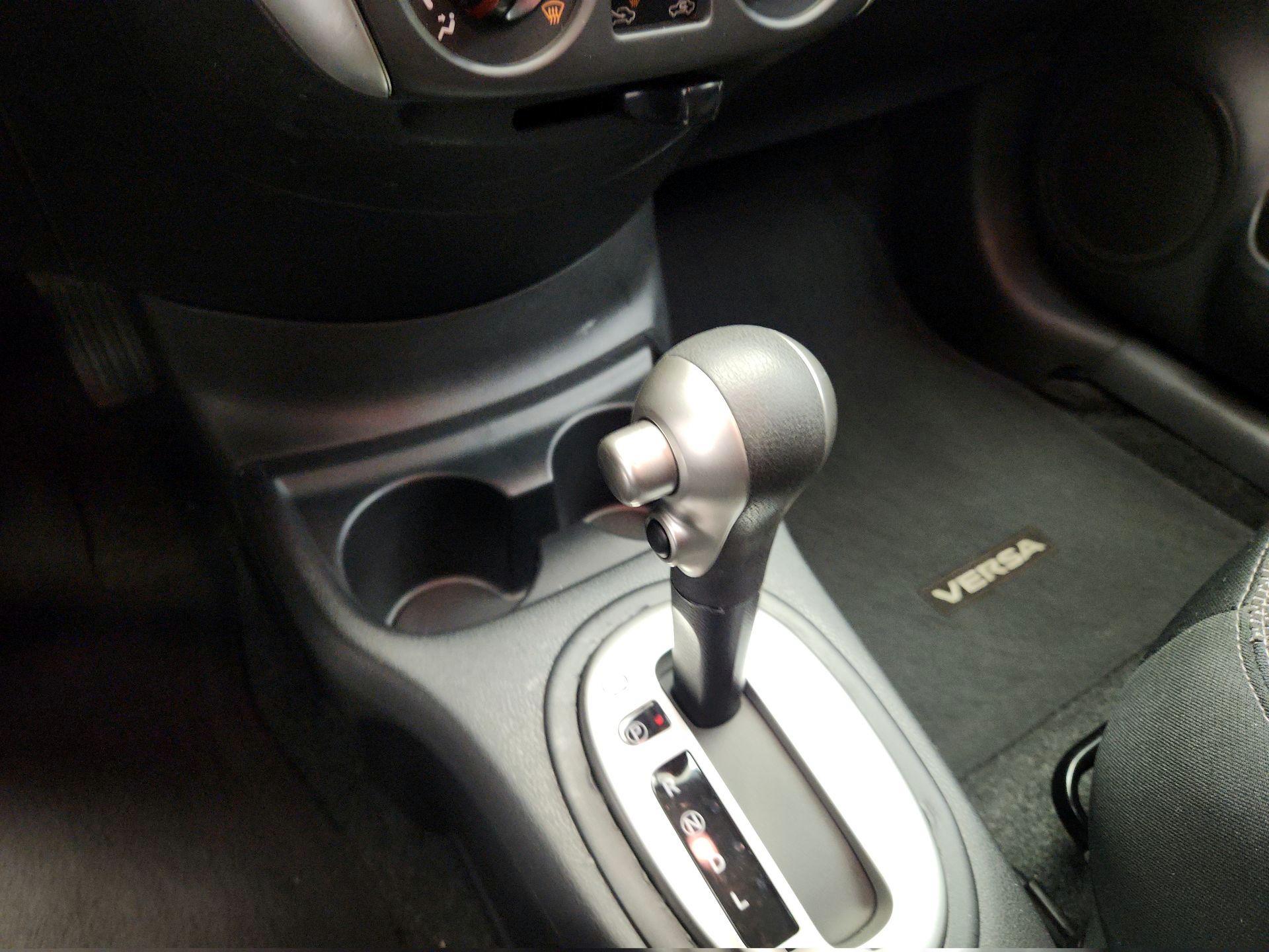 Thumbnail: 2015 Nissan Versa - 16