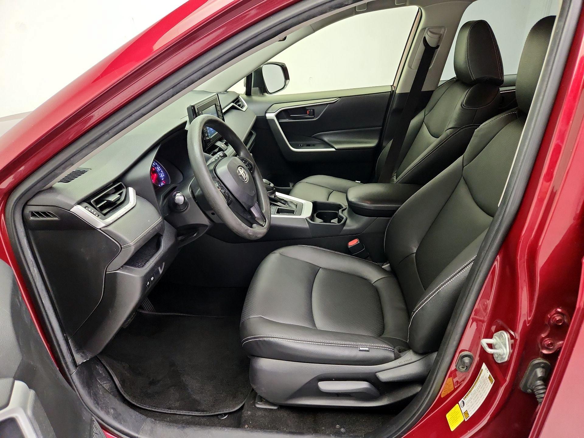 Thumbnail: 2021 Toyota RAV4 - 11