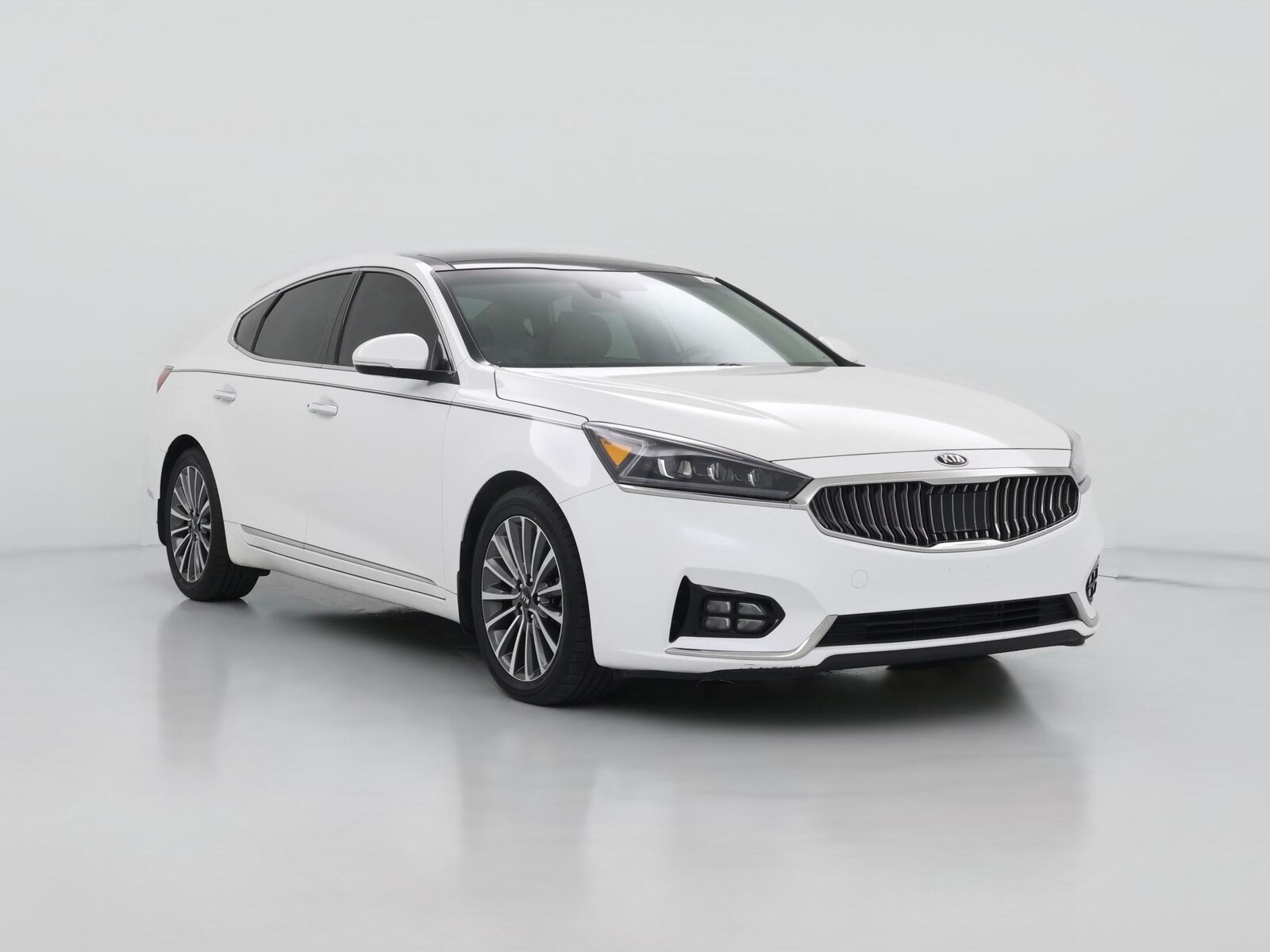 2017 Kia Cadenza Technology