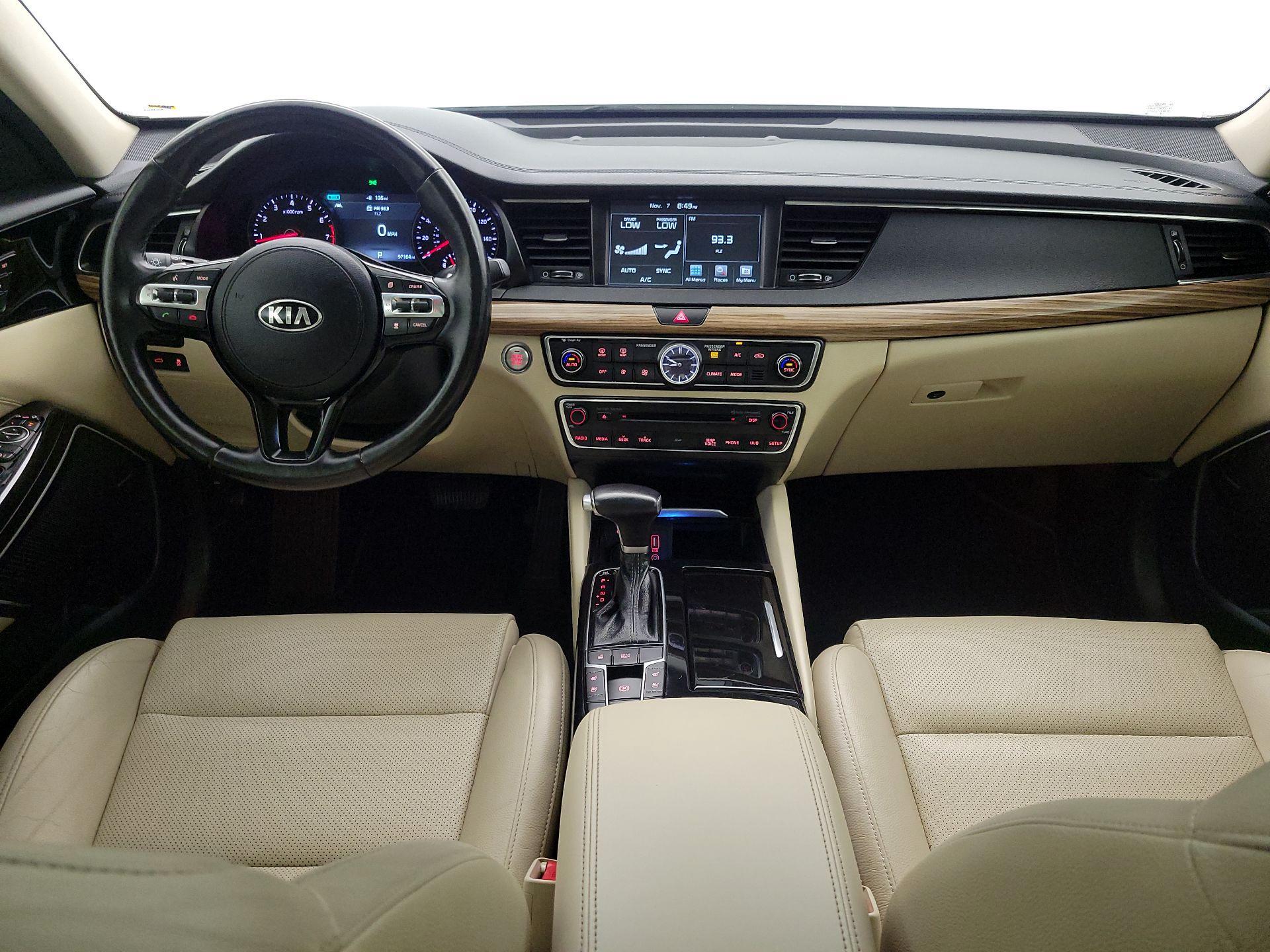 Thumbnail: 2017 Kia Cadenza - 9