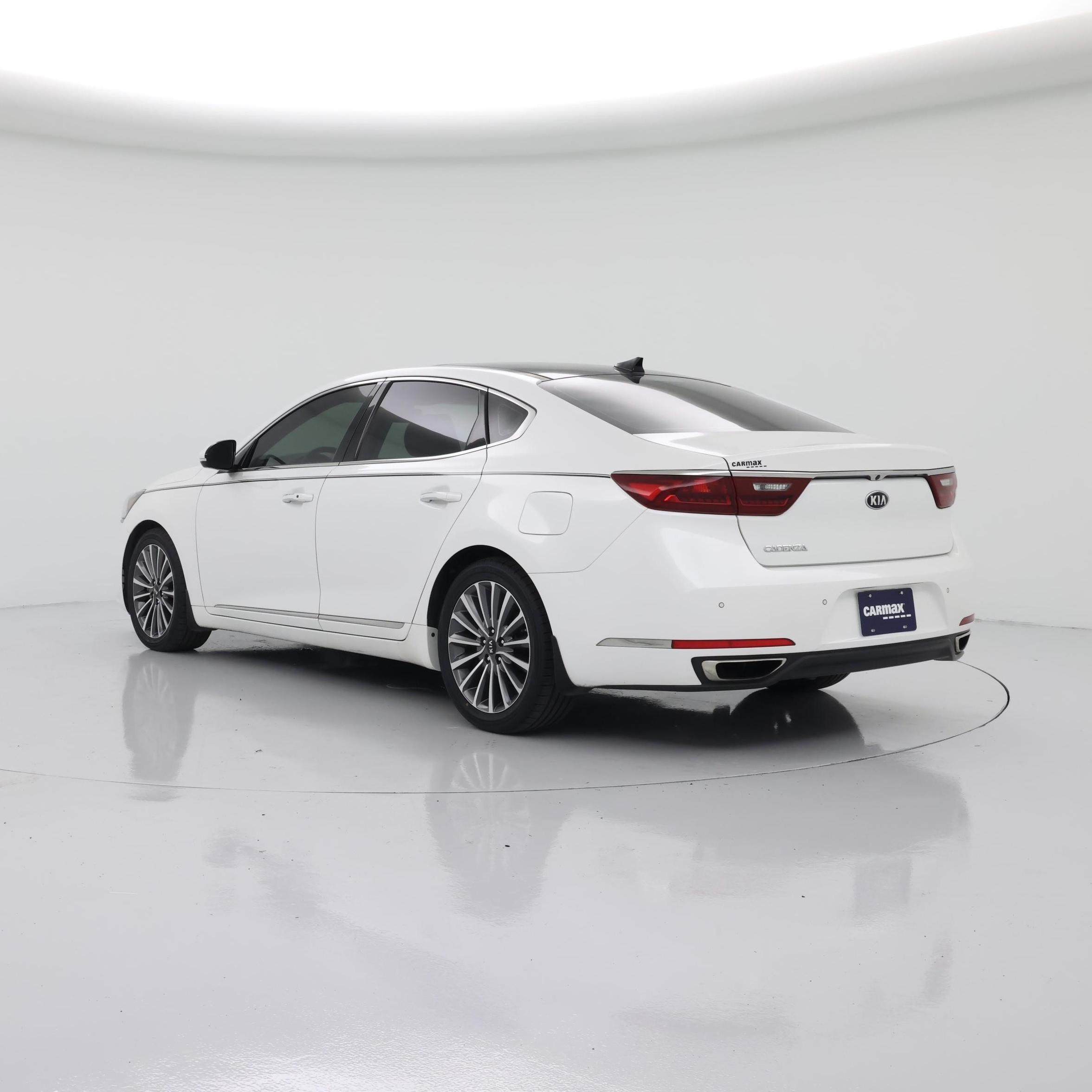 Thumbnail: 2017 Kia Cadenza - 2