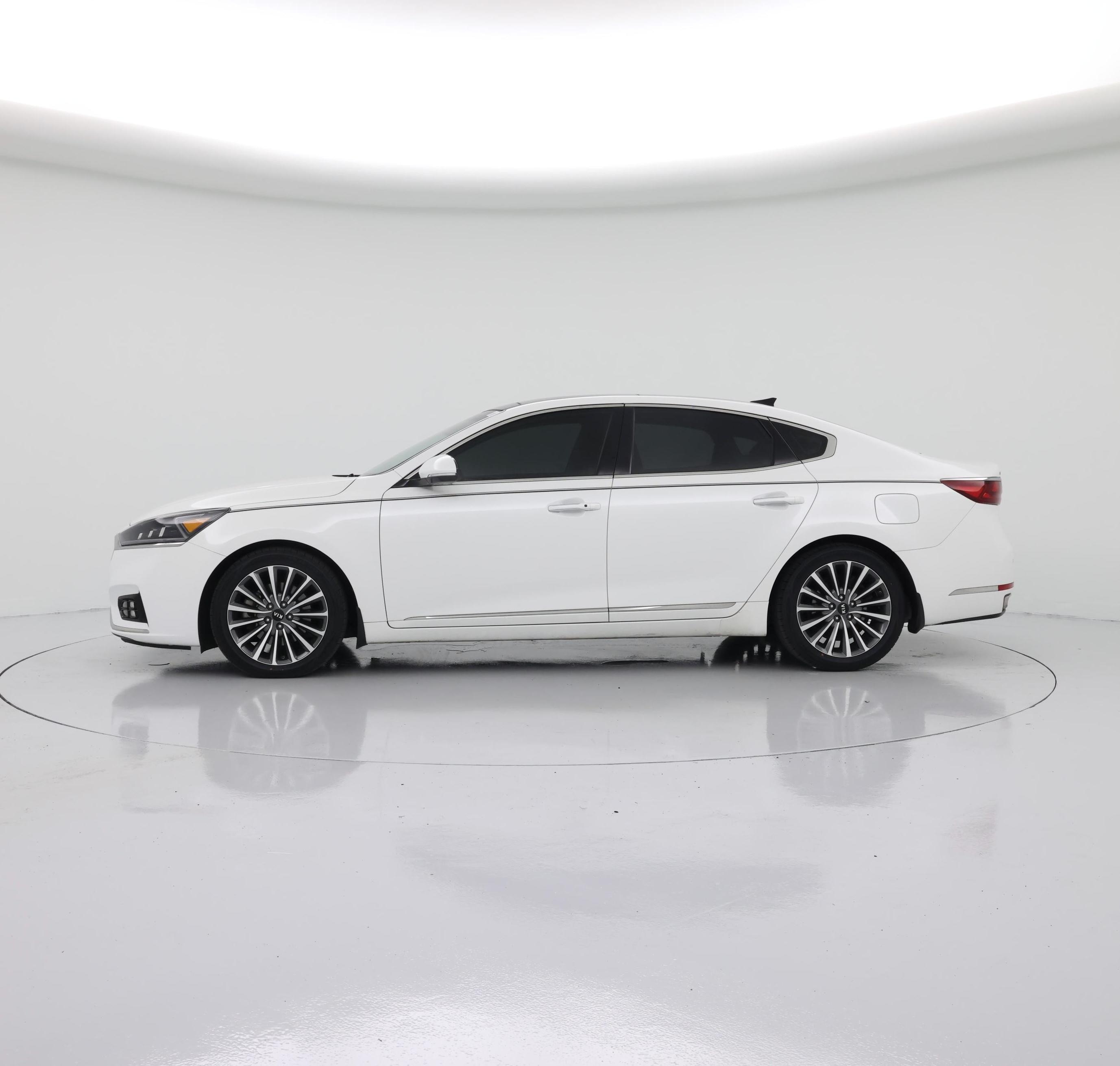 Thumbnail: 2017 Kia Cadenza - 3