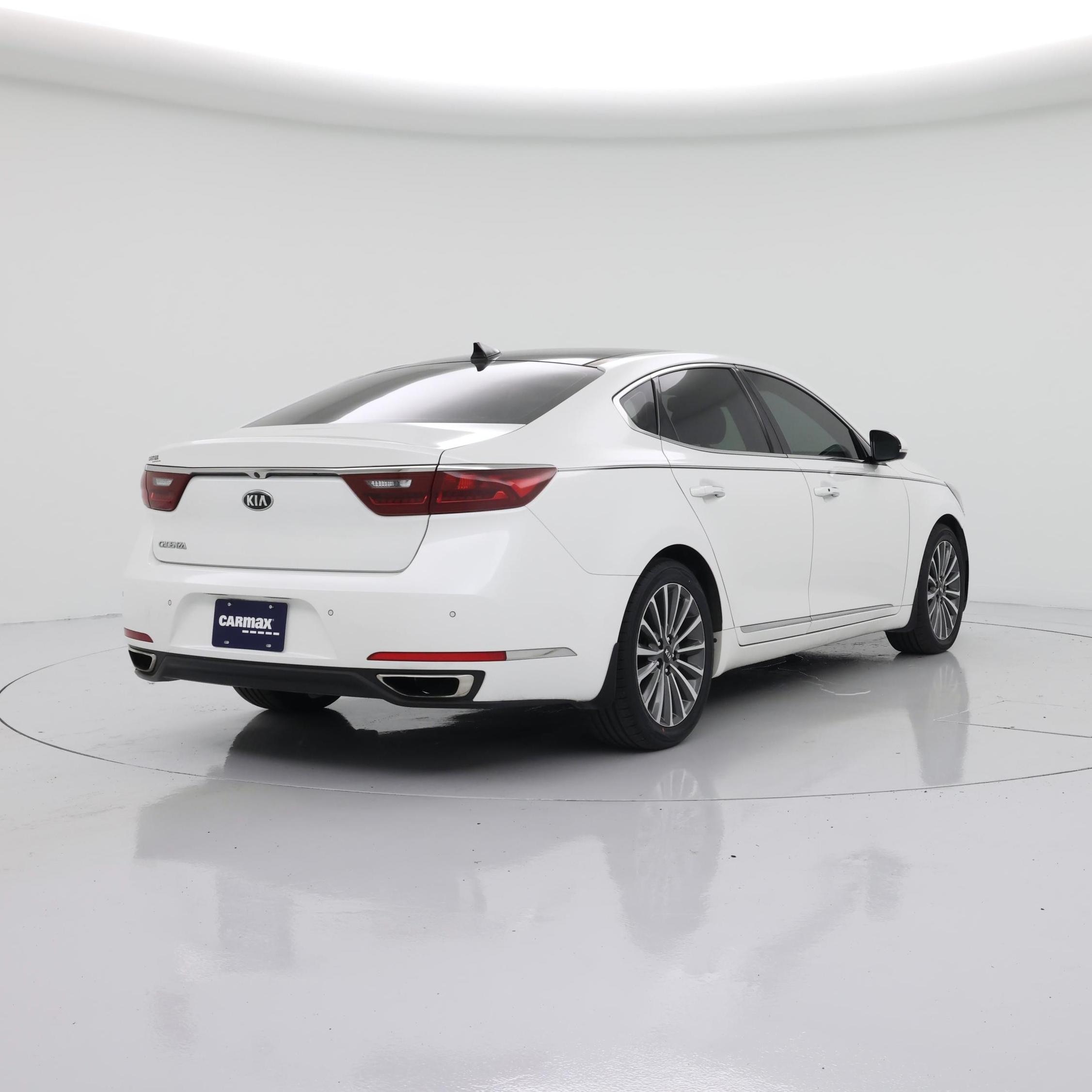 Thumbnail: 2017 Kia Cadenza - 8