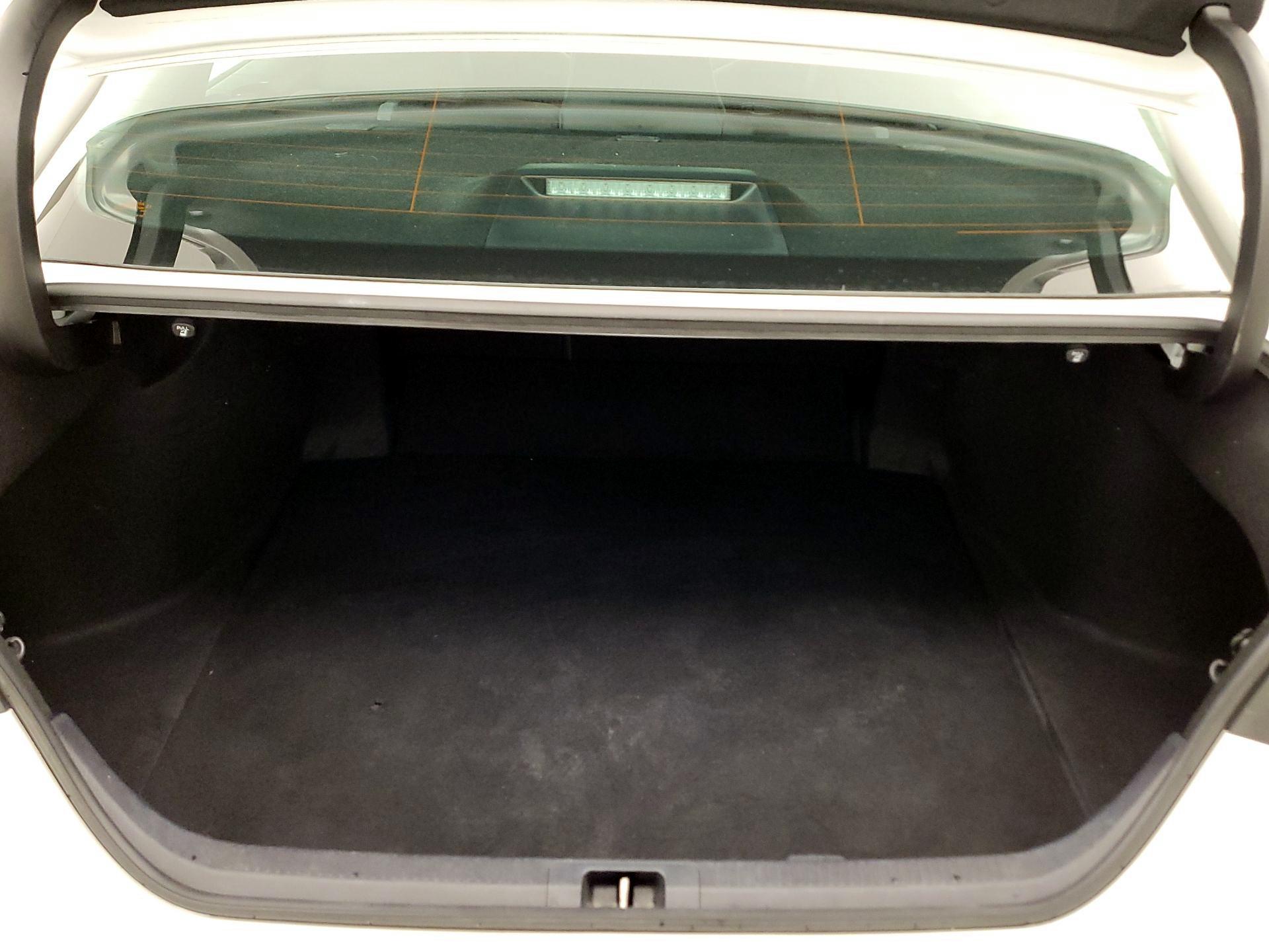 Thumbnail: 2021 Toyota Camry - 16