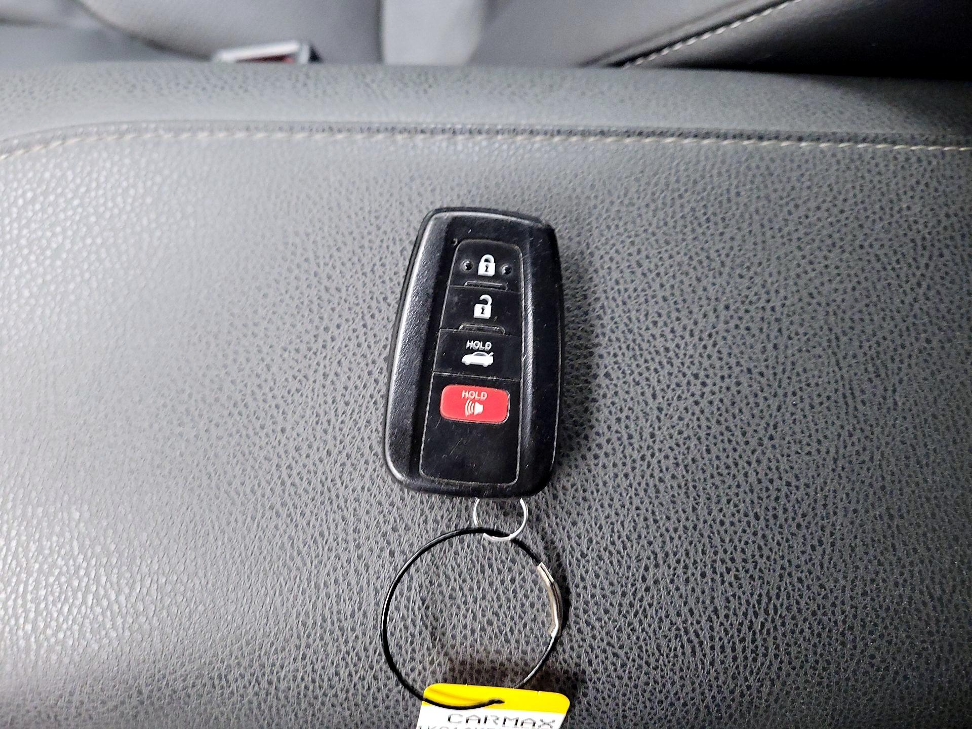 Thumbnail: 2021 Toyota Camry - 18