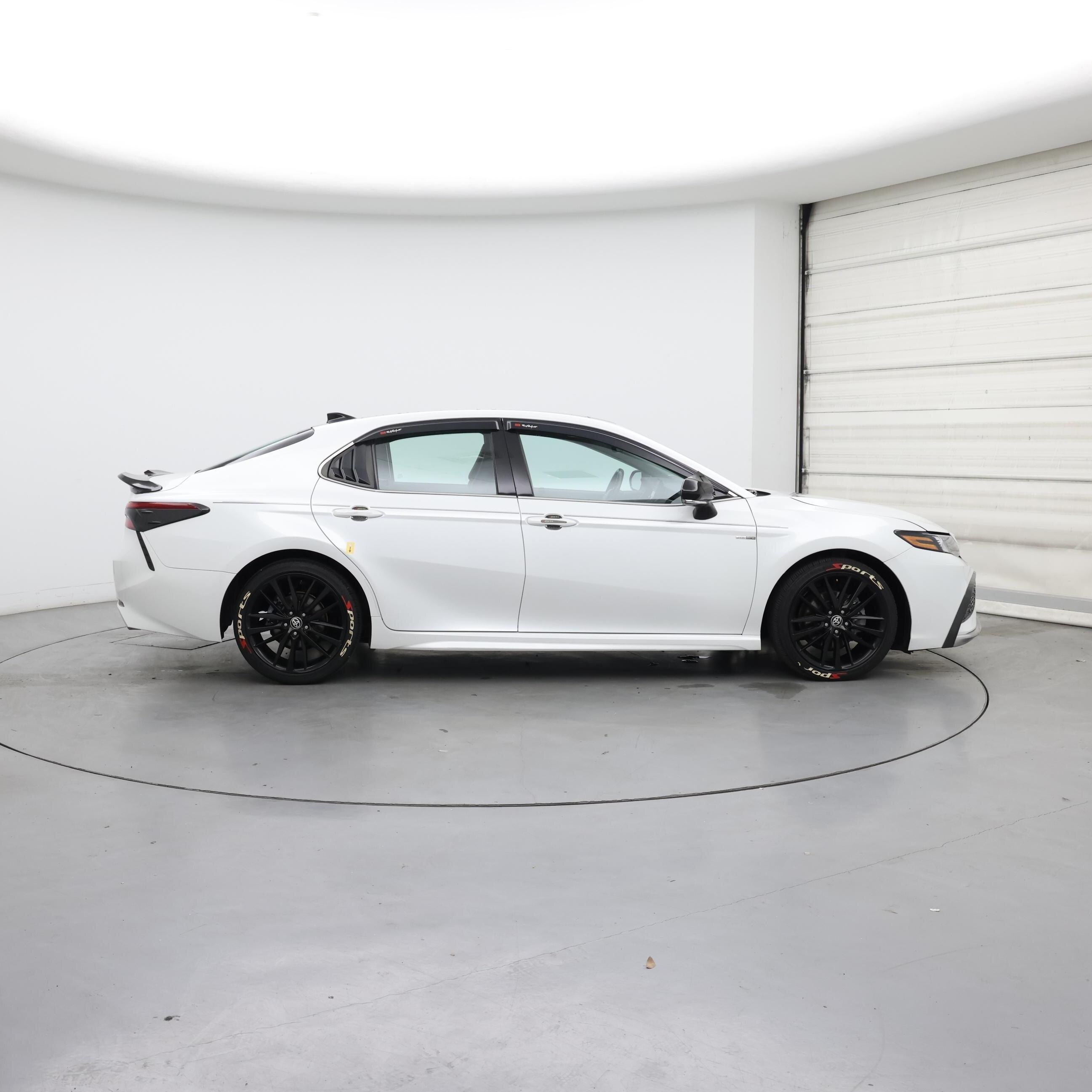 Thumbnail: 2021 Toyota Camry - 7