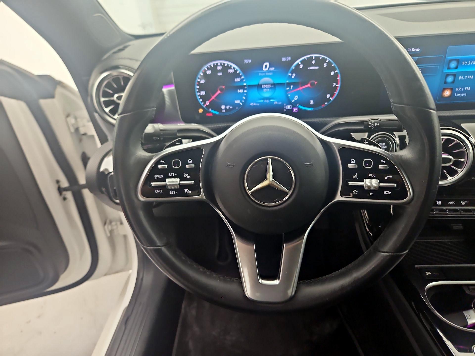 Thumbnail: 2020 Mercedes-Benz CLA - 10