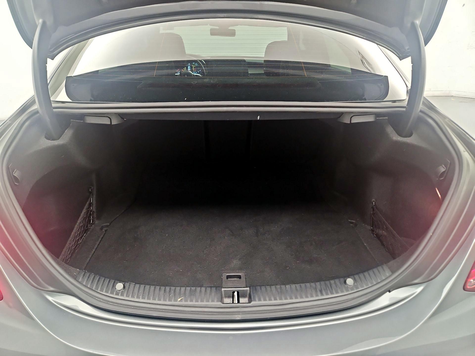 Thumbnail: 2021 Mercedes-Benz C-Class - 20