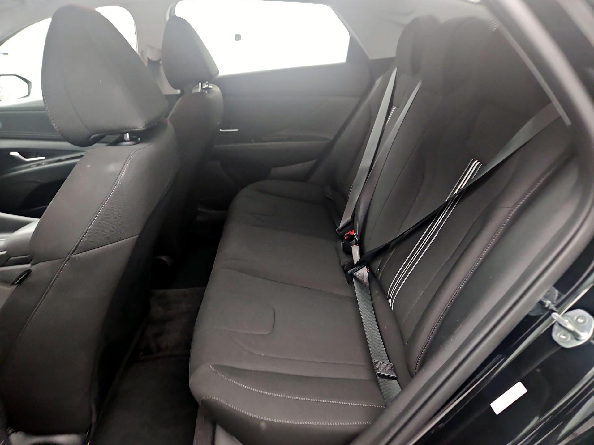 Thumbnail: 2023 Hyundai Elantra - 18