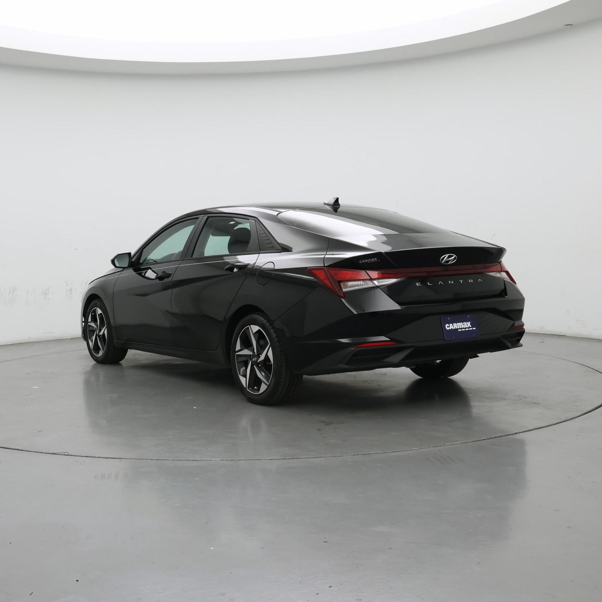 Thumbnail: 2023 Hyundai Elantra - 2