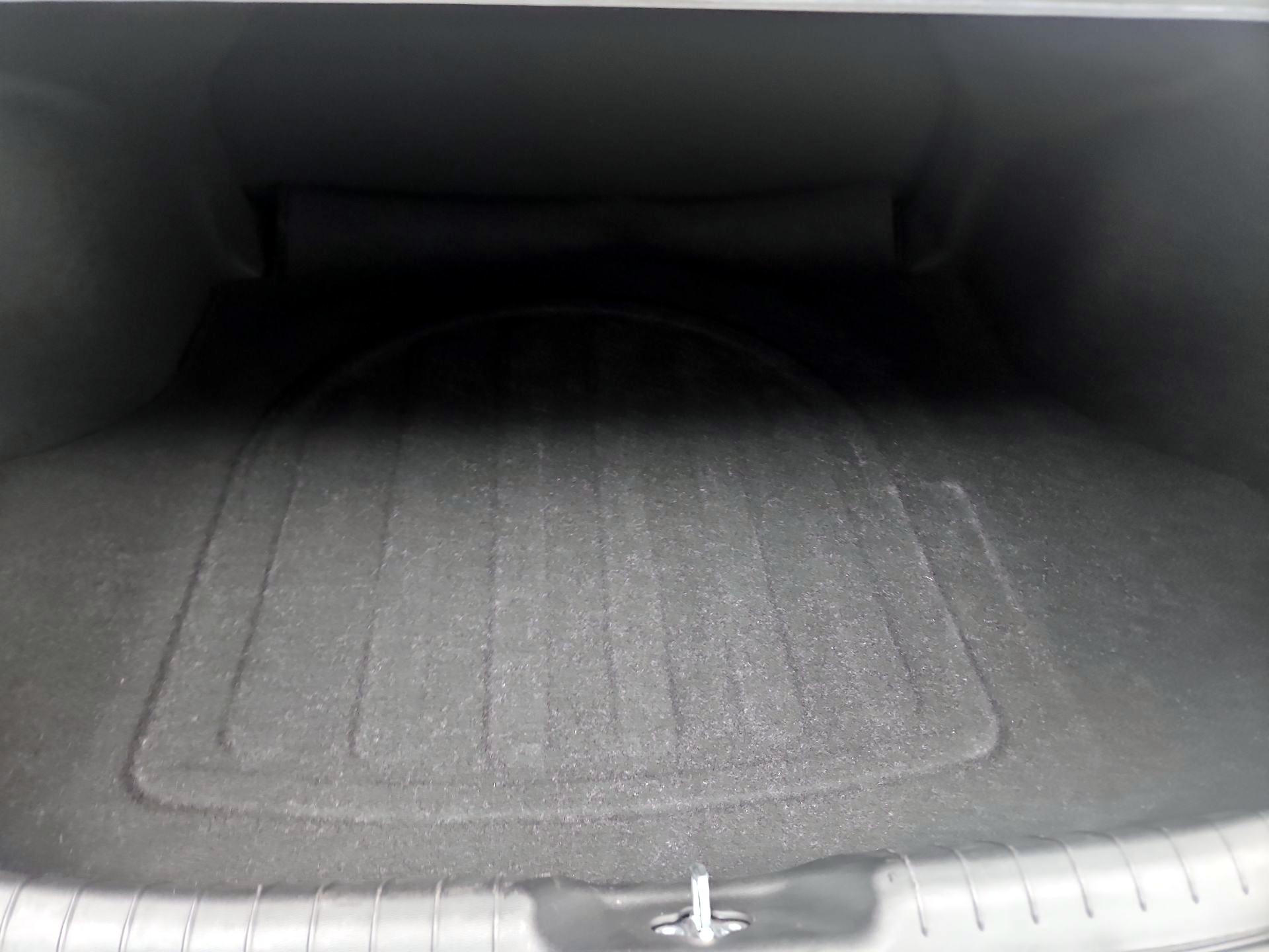 Thumbnail: 2023 Hyundai Elantra - 19