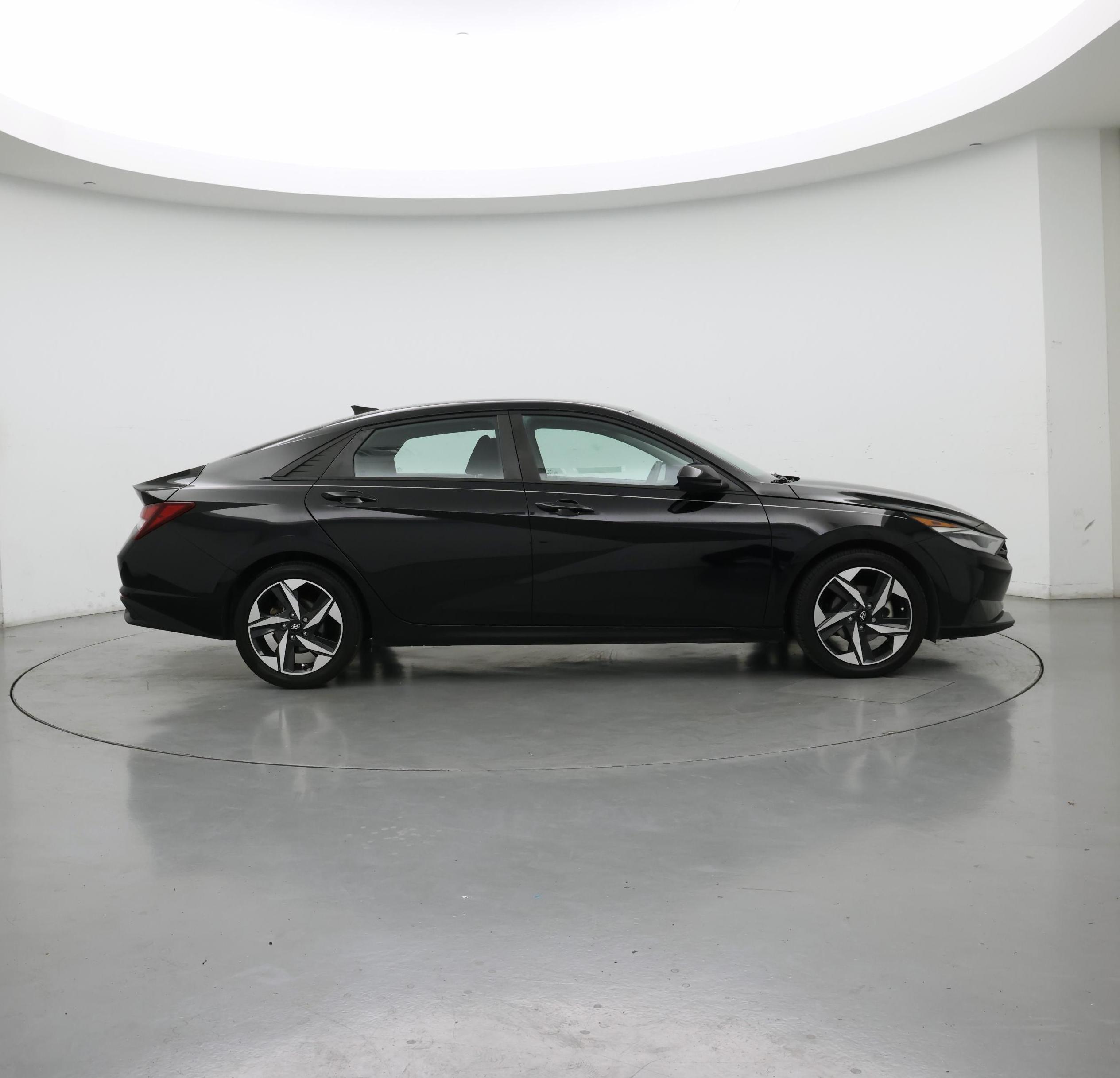 Thumbnail: 2023 Hyundai Elantra - 7