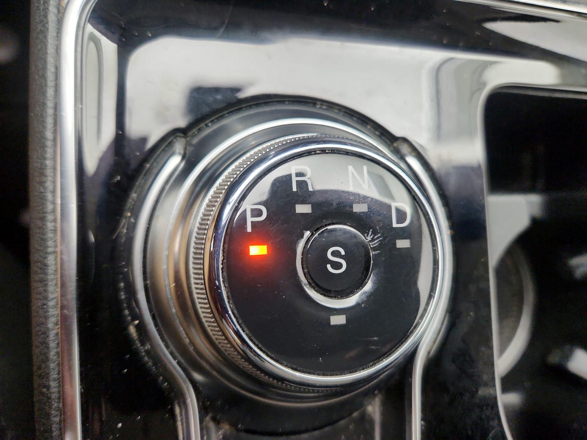 Thumbnail: 2020 Ford Edge - 18