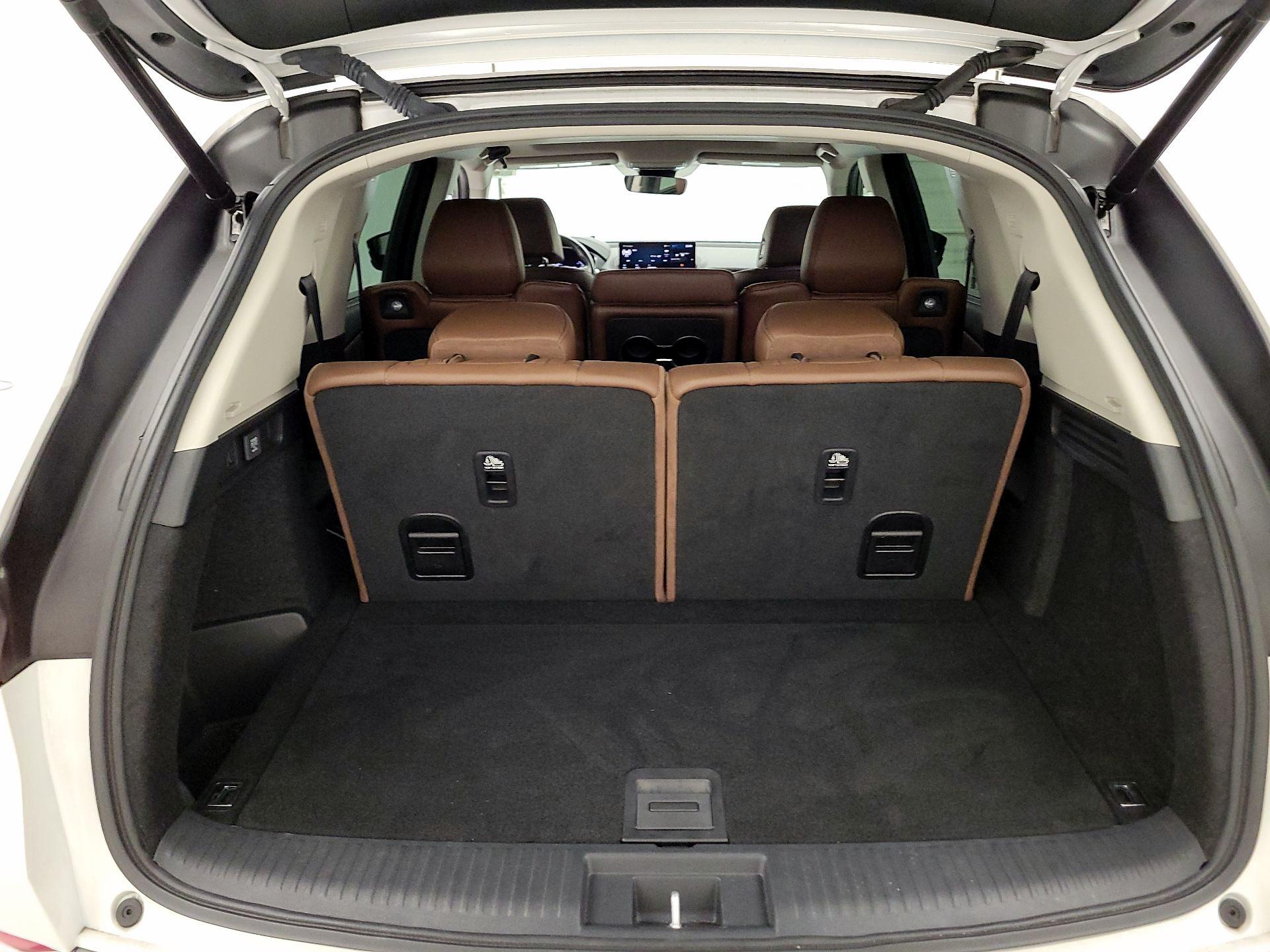 Thumbnail: 2024 Acura MDX - 16