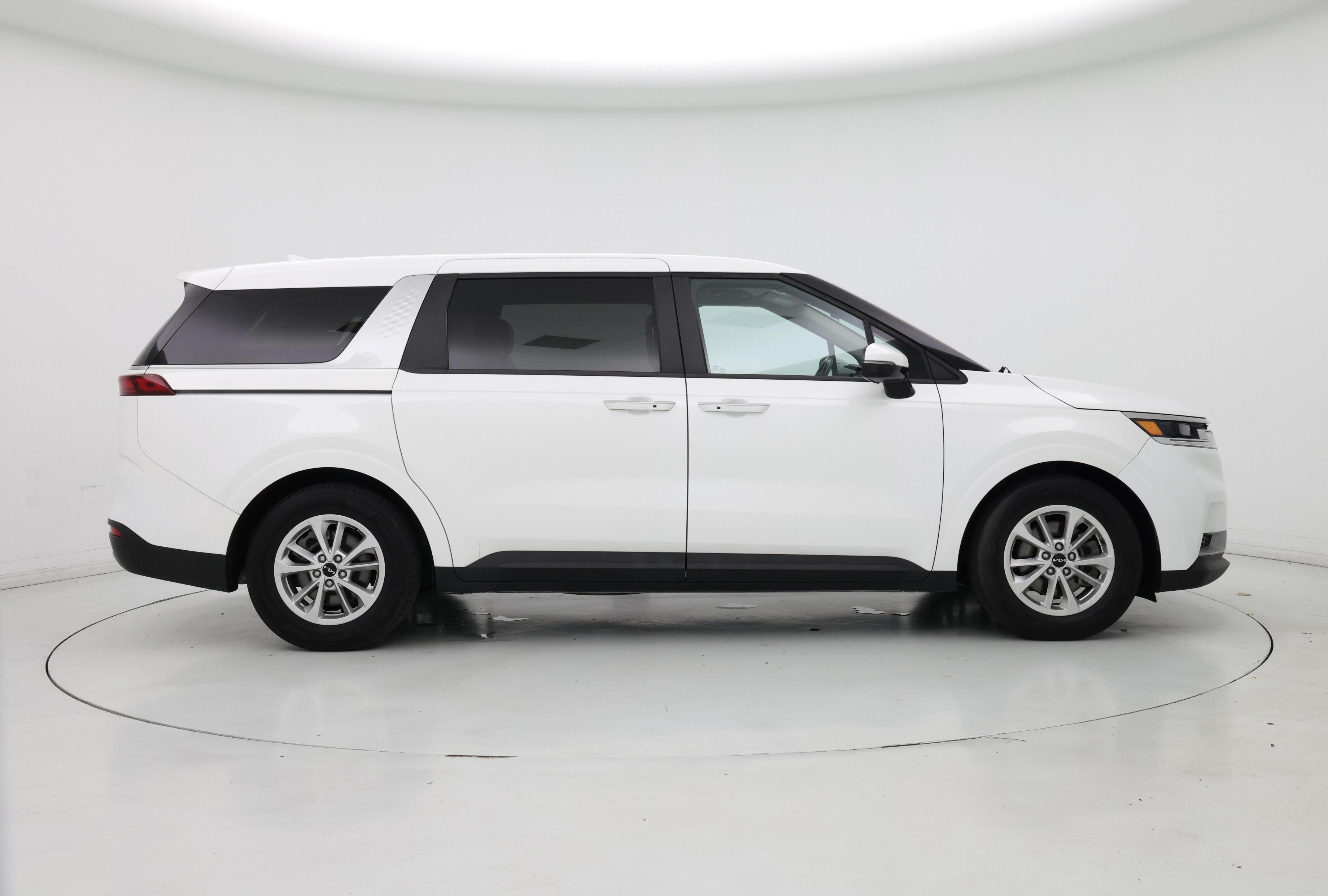 Thumbnail: 2022 Kia Carnival - 7