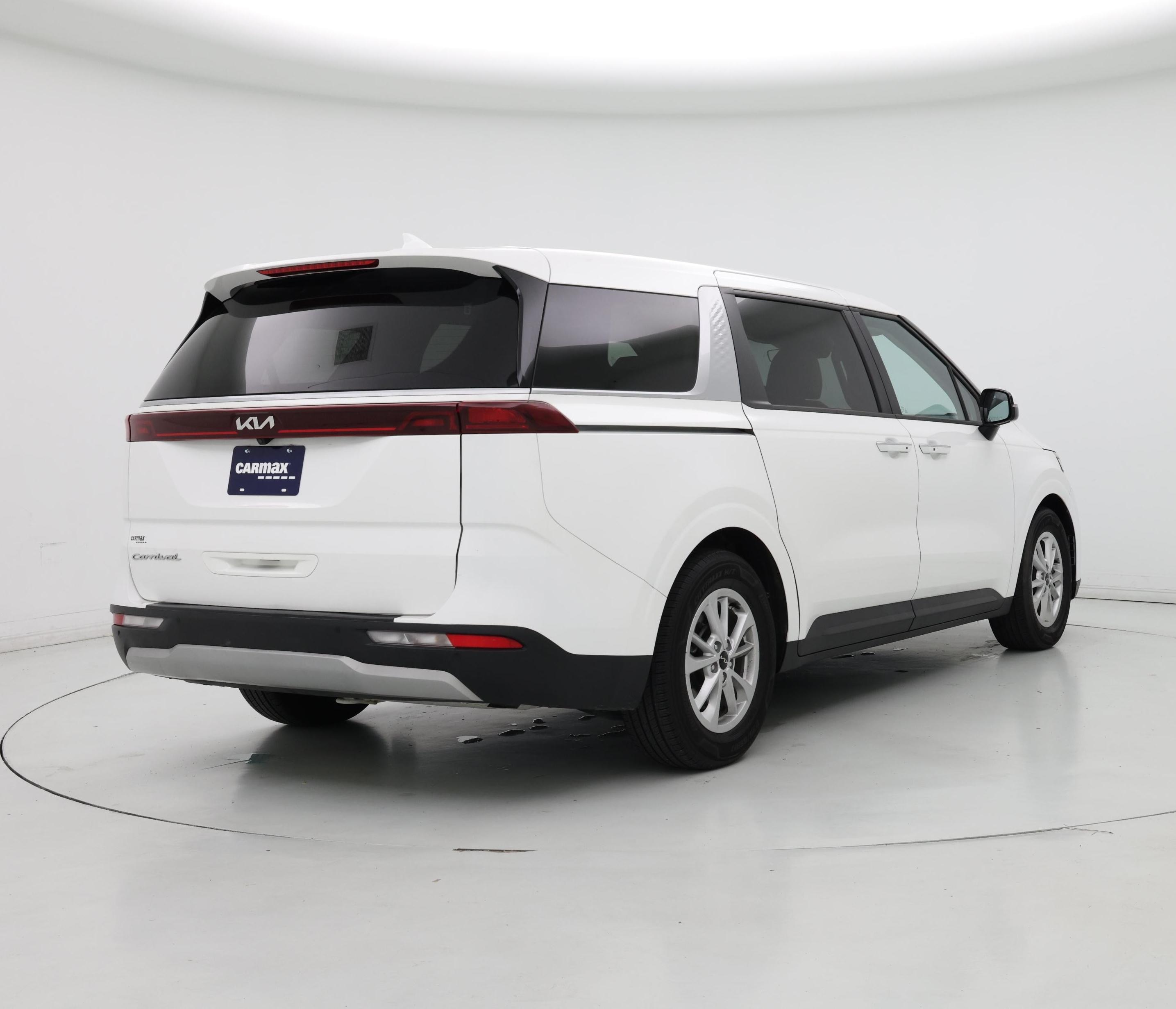 Thumbnail: 2022 Kia Carnival - 8