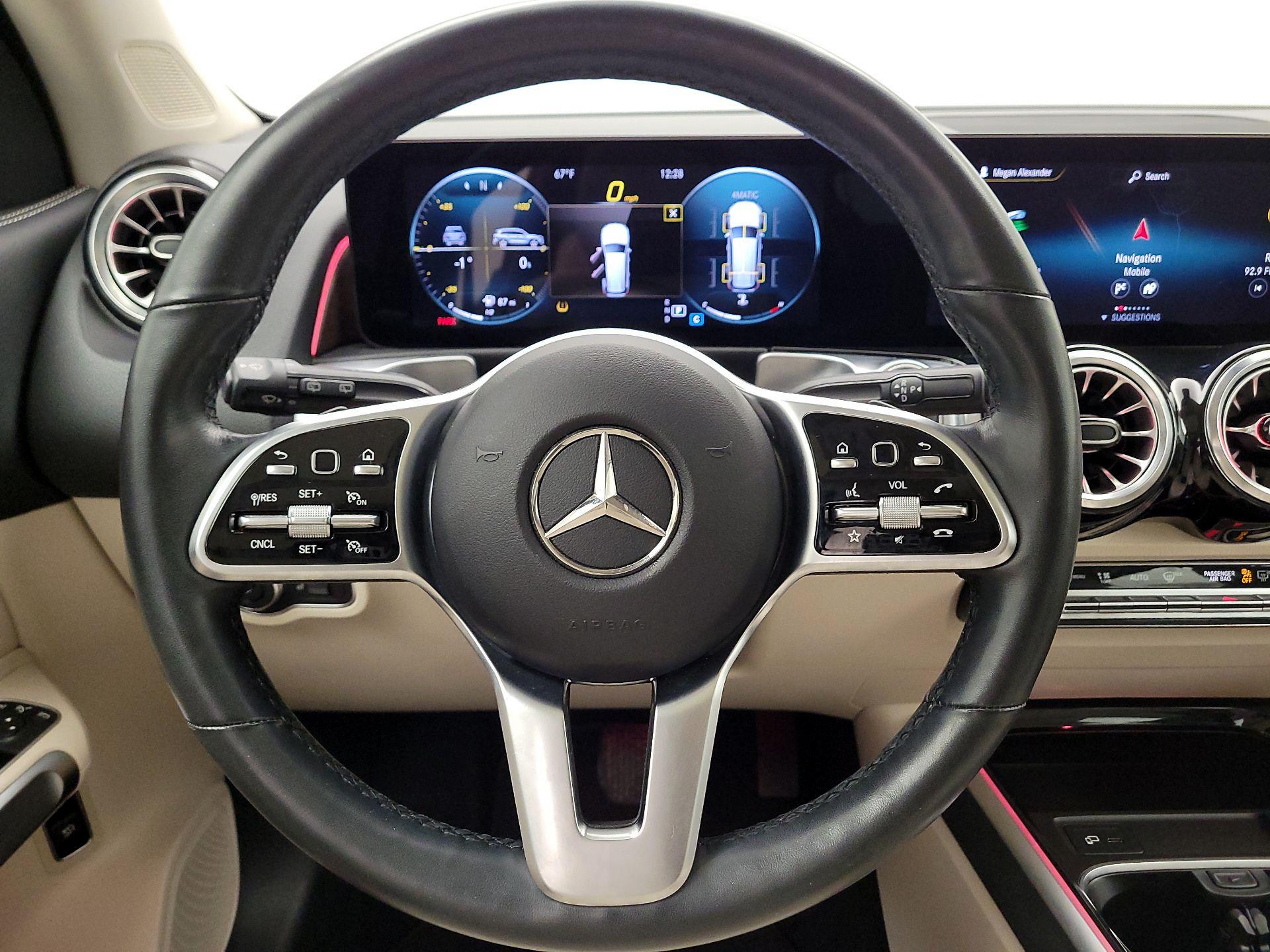 Thumbnail: 2022 Mercedes-Benz GLB - 10