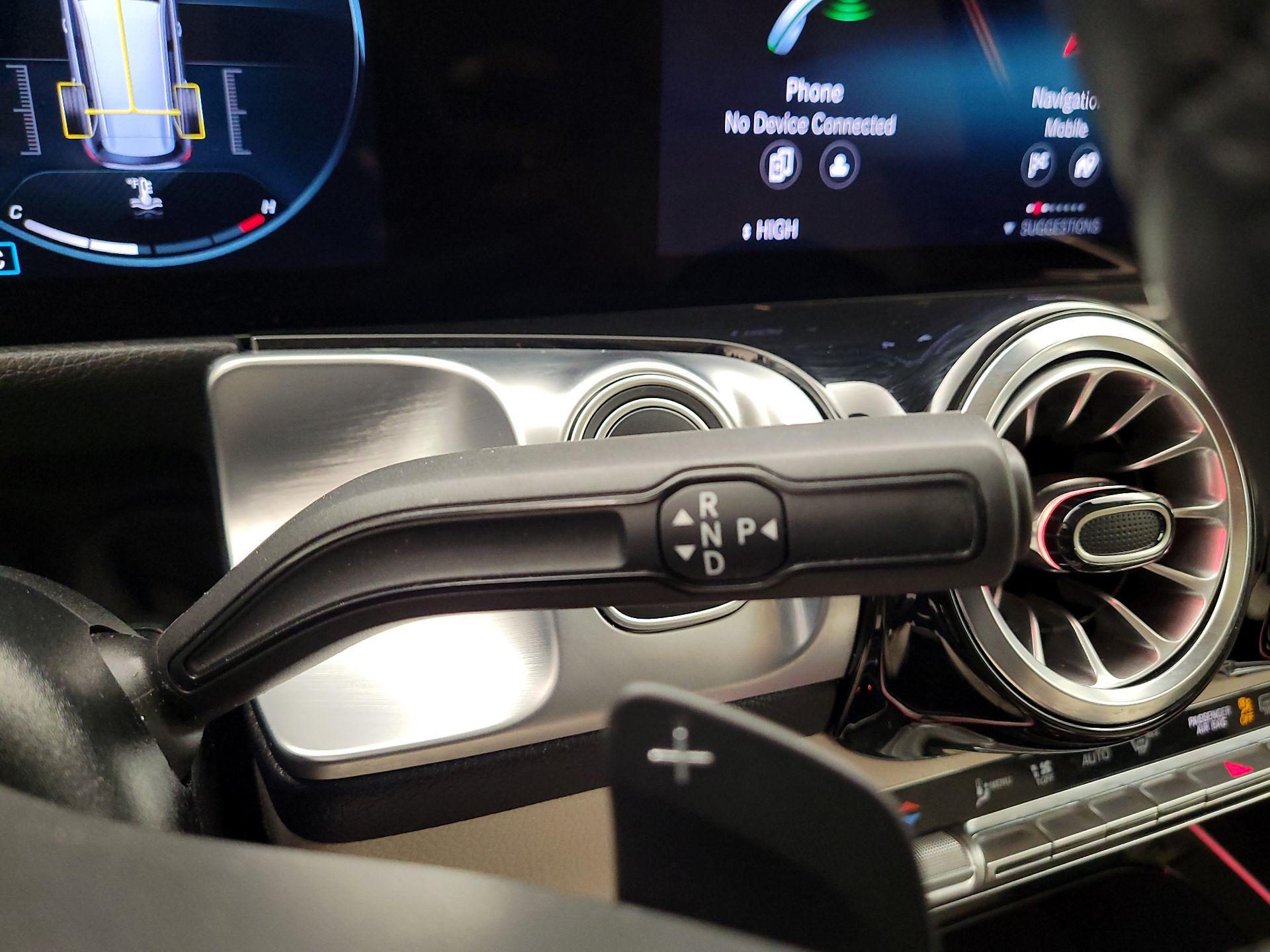 Thumbnail: 2022 Mercedes-Benz GLB - 15