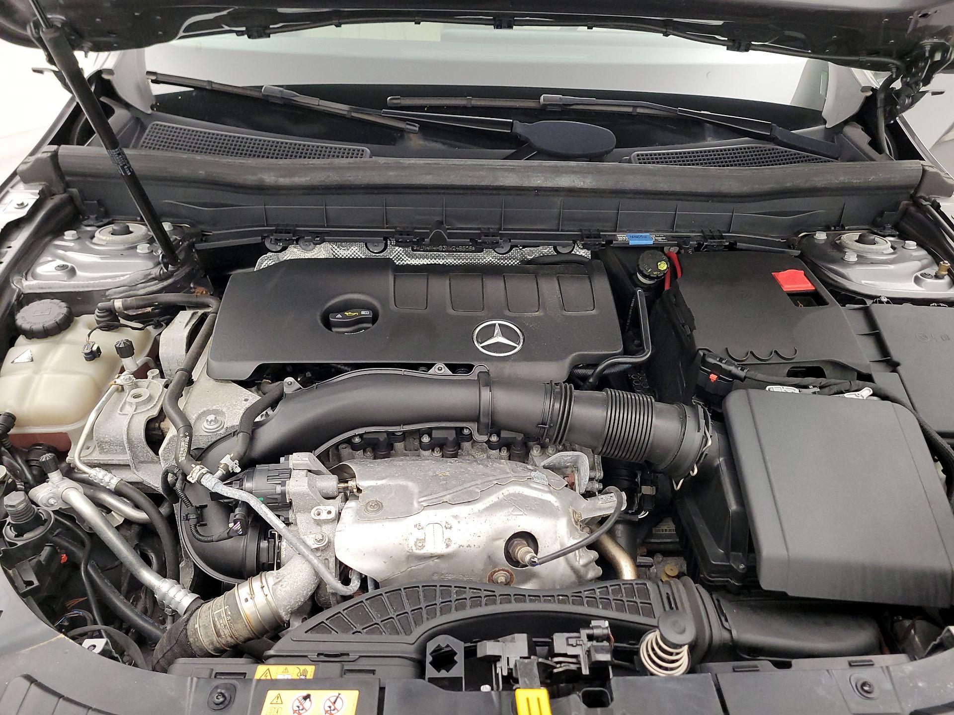 Thumbnail: 2022 Mercedes-Benz GLB - 17