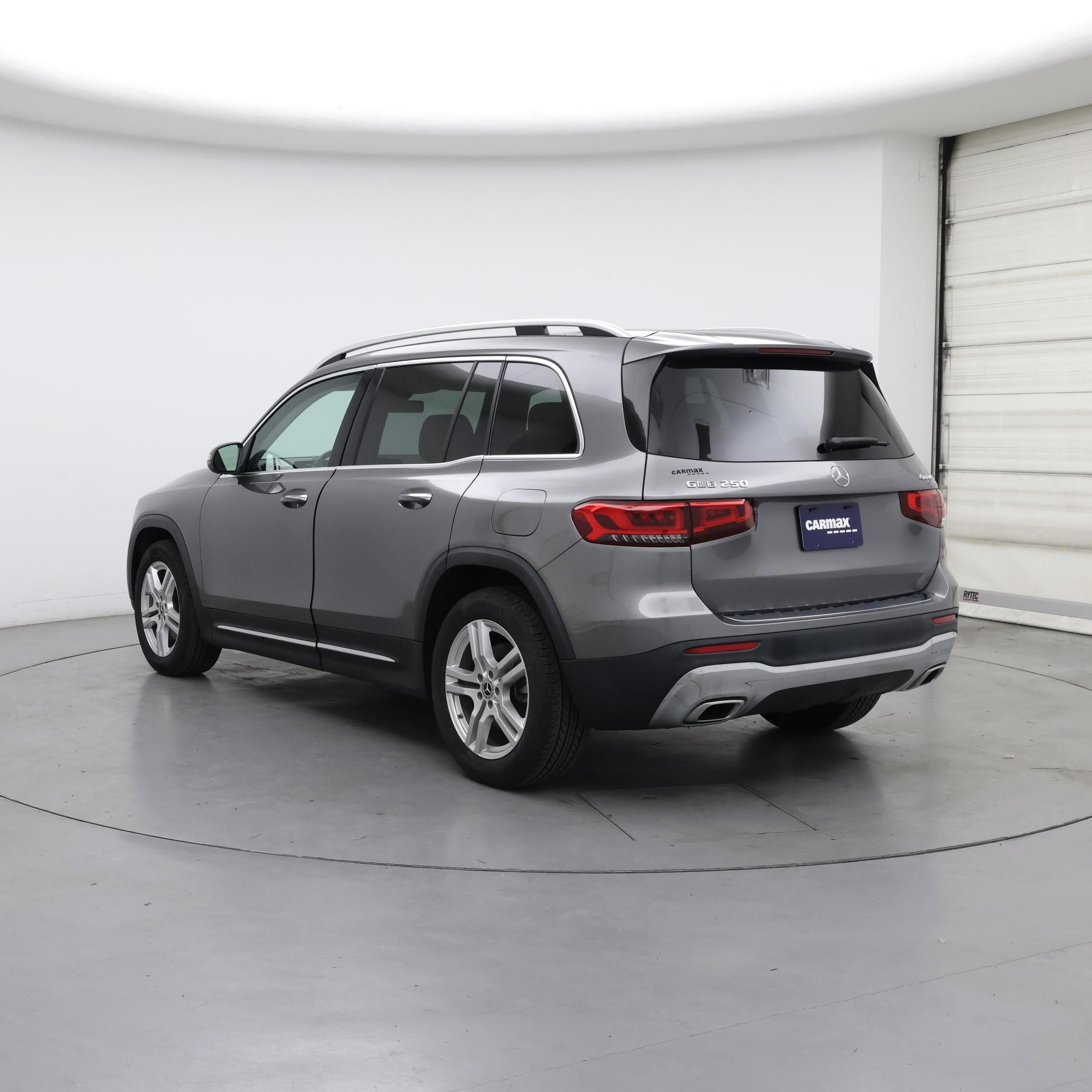 Thumbnail: 2022 Mercedes-Benz GLB - 2