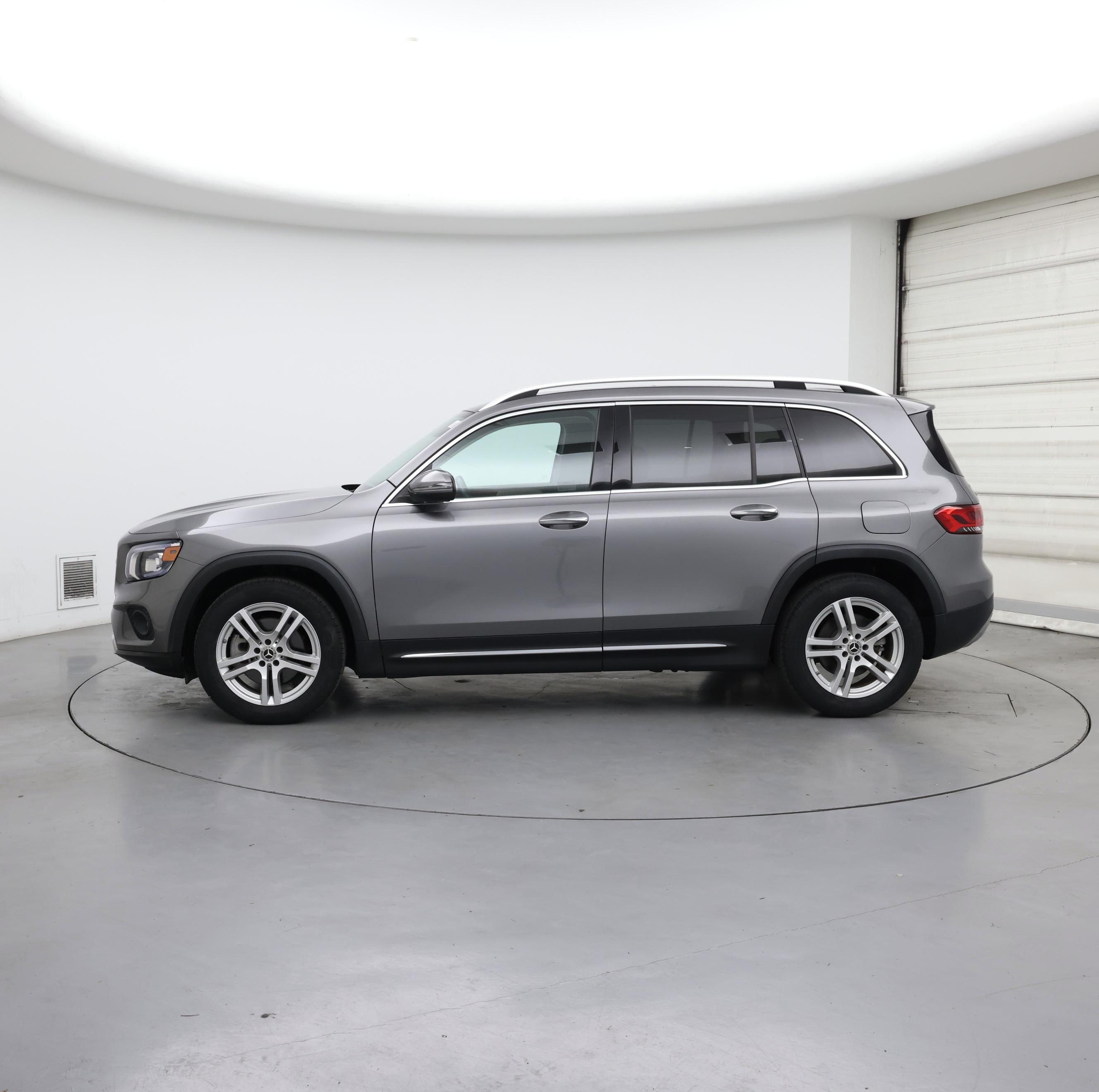 Thumbnail: 2022 Mercedes-Benz GLB - 3