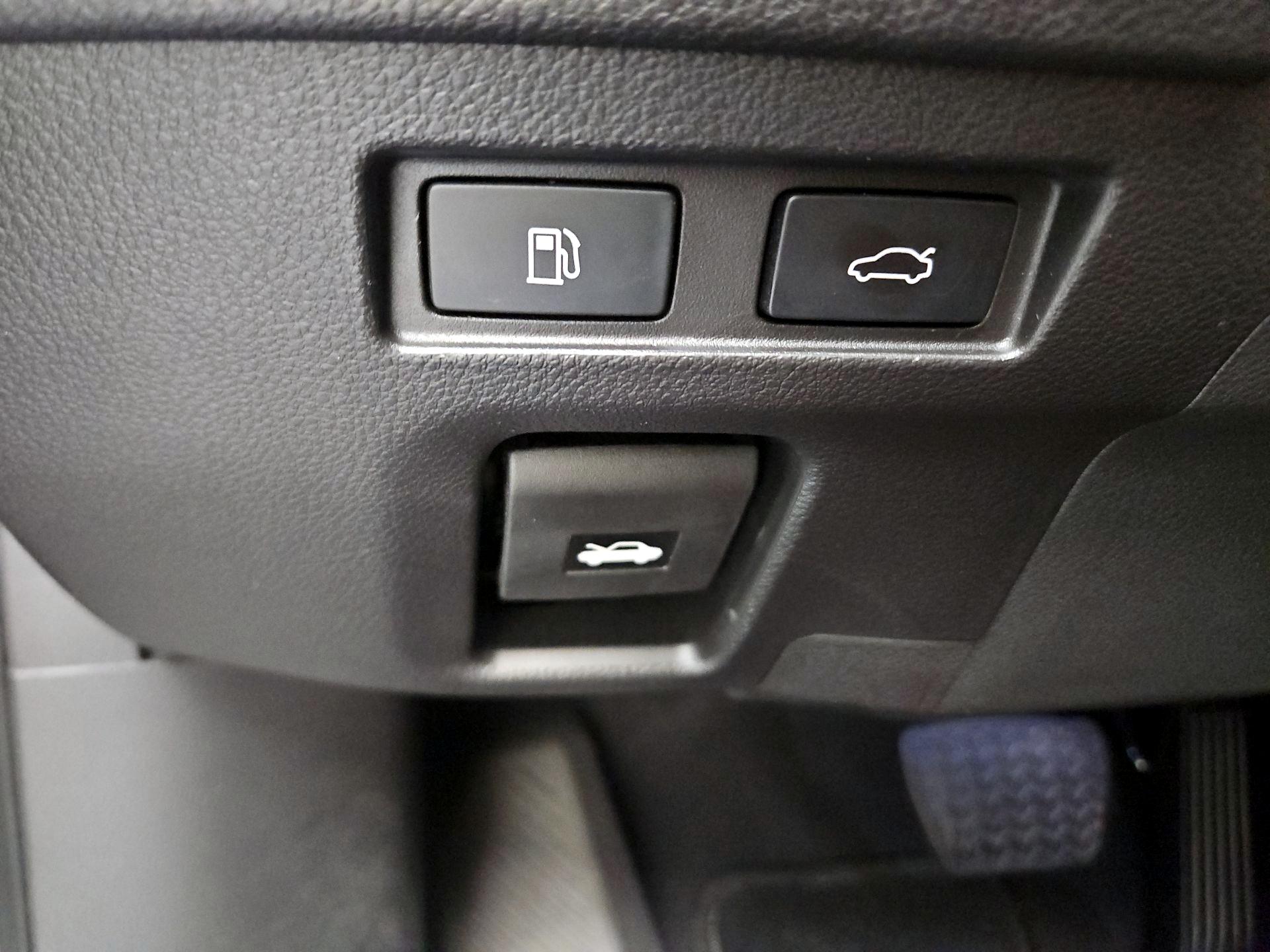 Thumbnail: 2024 Lexus ES - 13