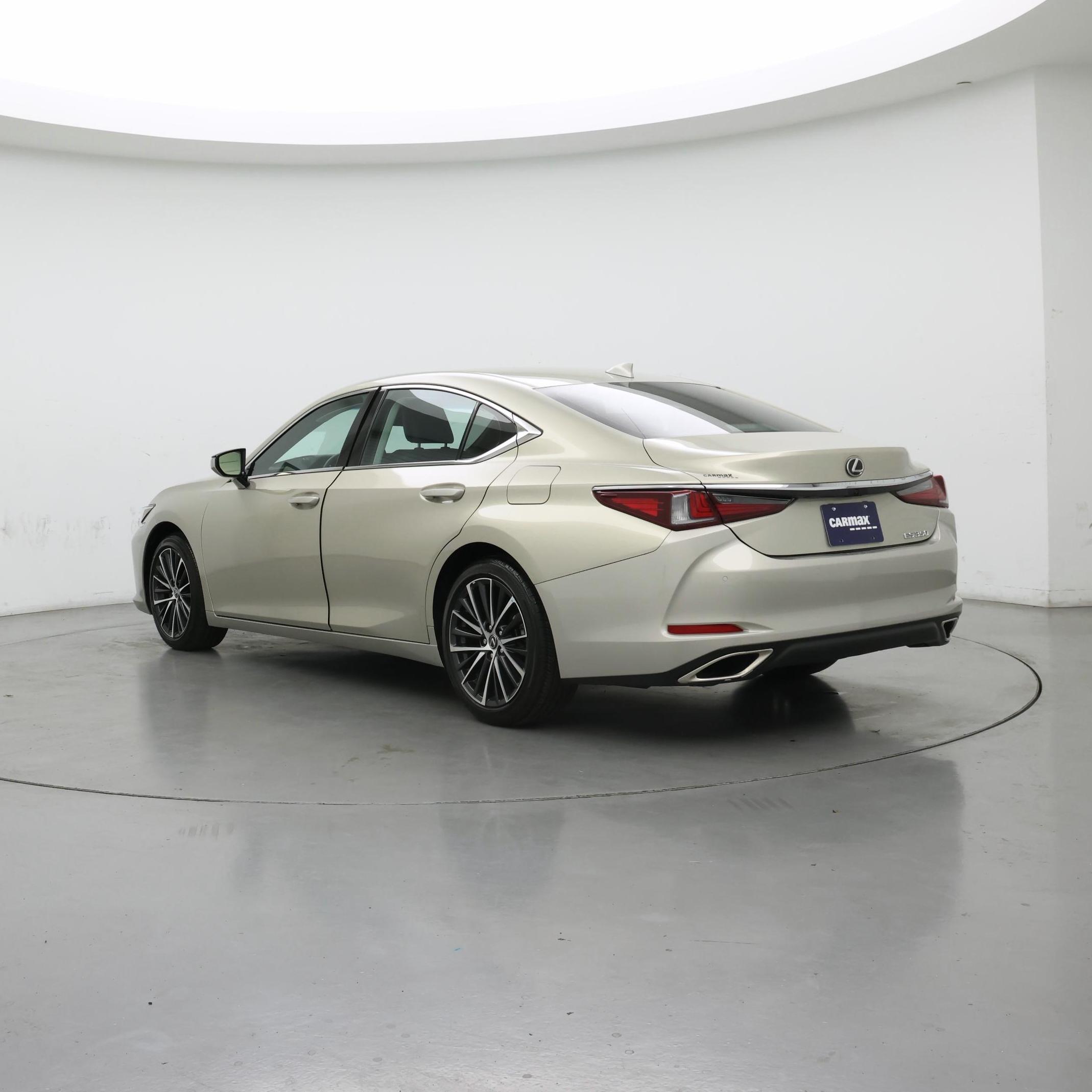 Thumbnail: 2024 Lexus ES - 2
