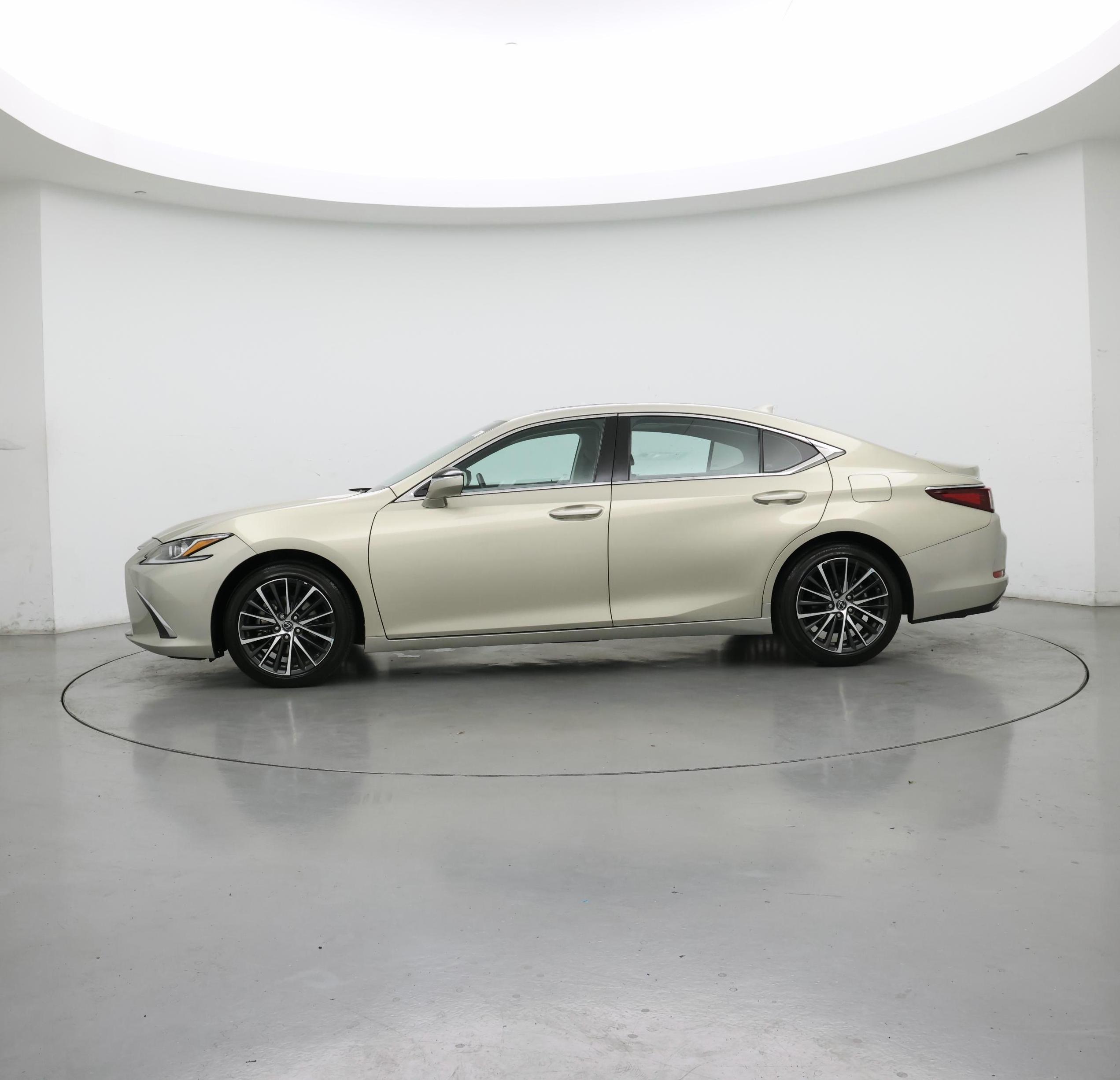 Thumbnail: 2024 Lexus ES - 3