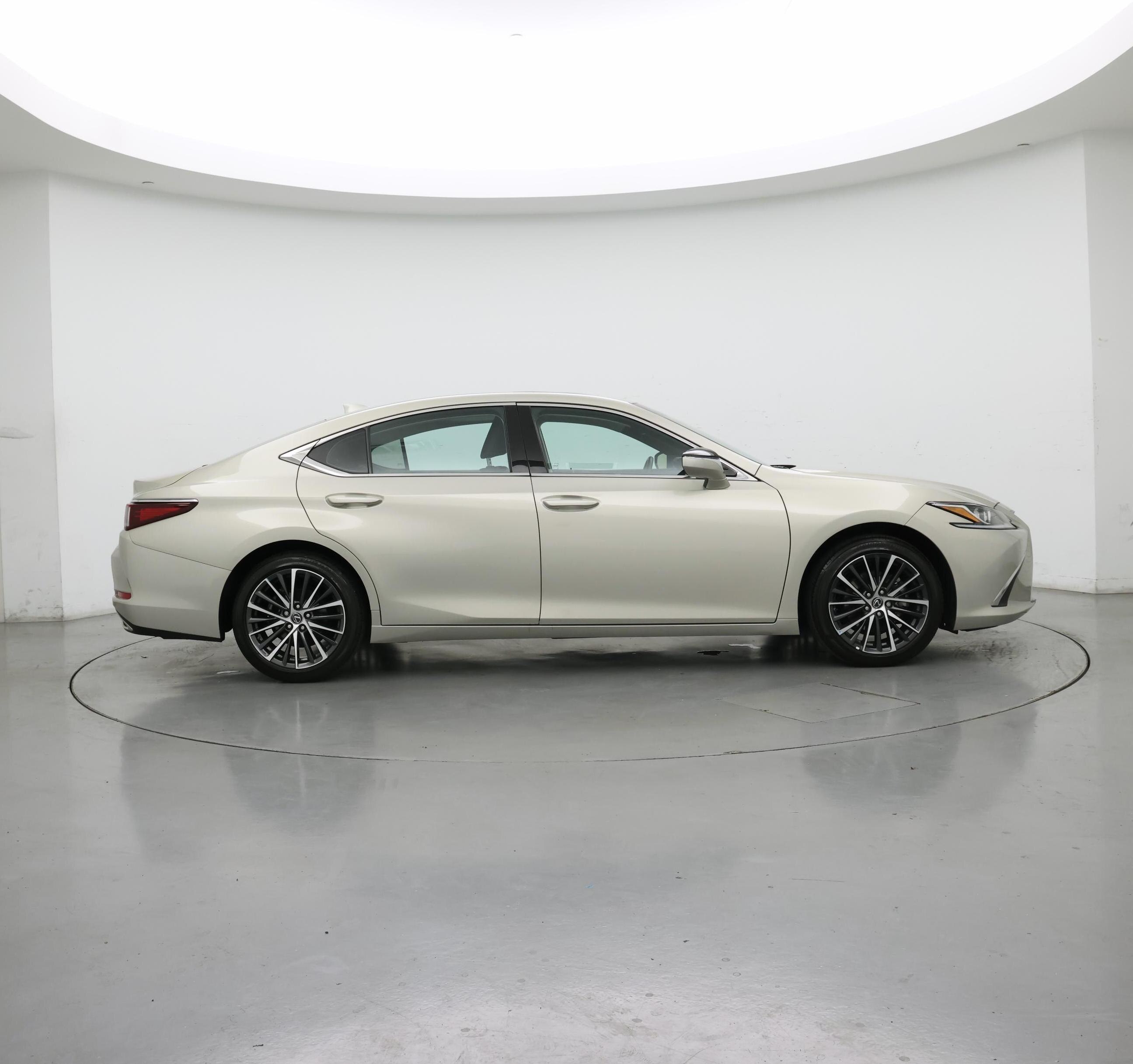 Thumbnail: 2024 Lexus ES - 7