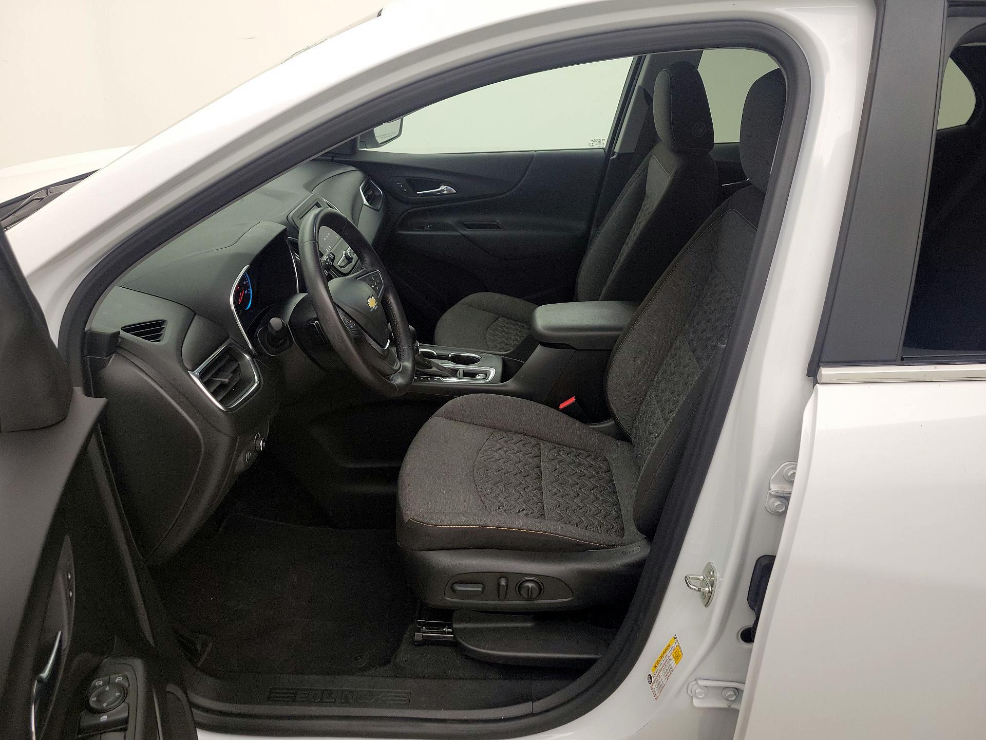 Thumbnail: 2022 Chevrolet Equinox - 11