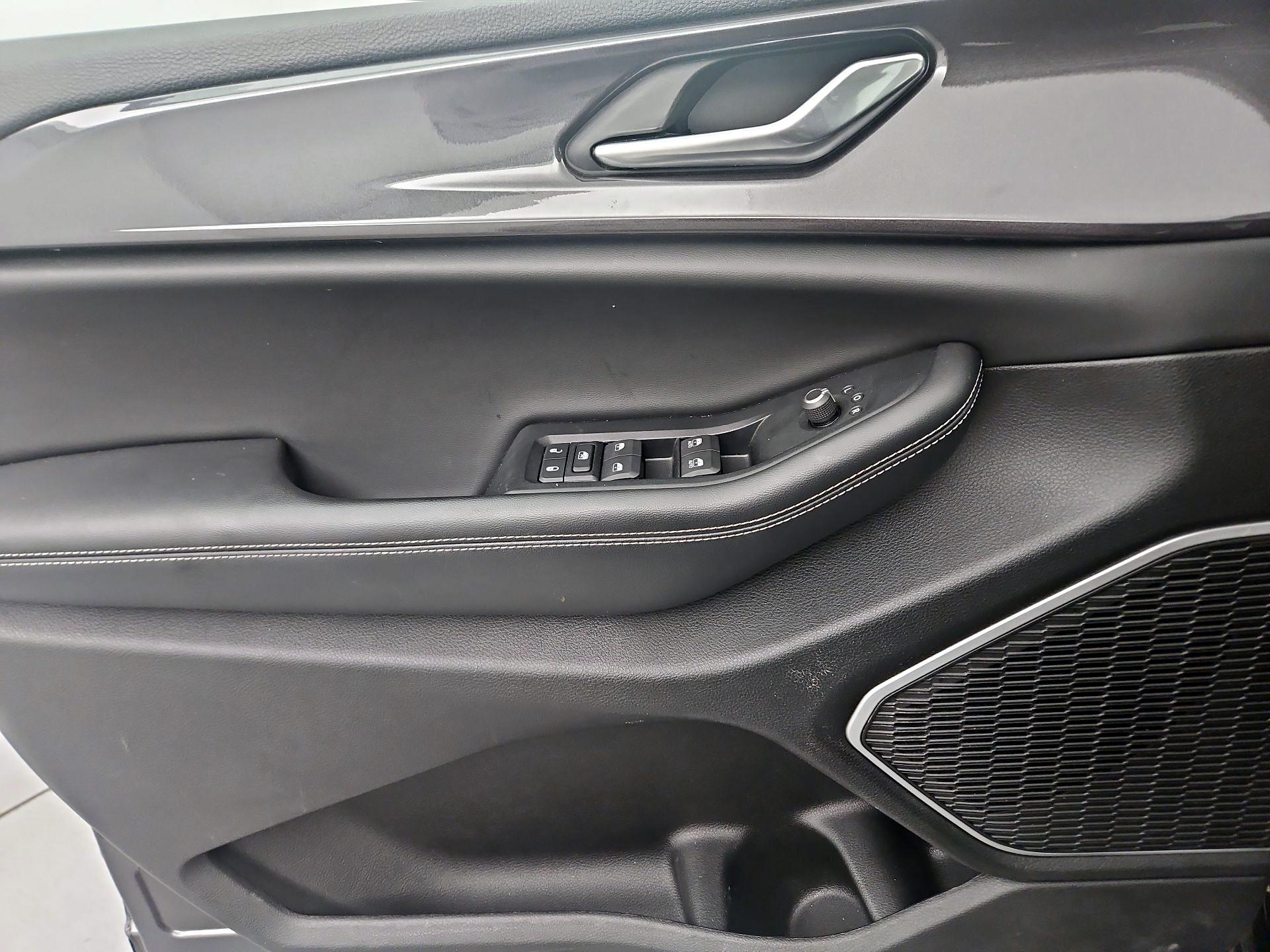 Thumbnail: 2022 Jeep Grand Cherokee - 12