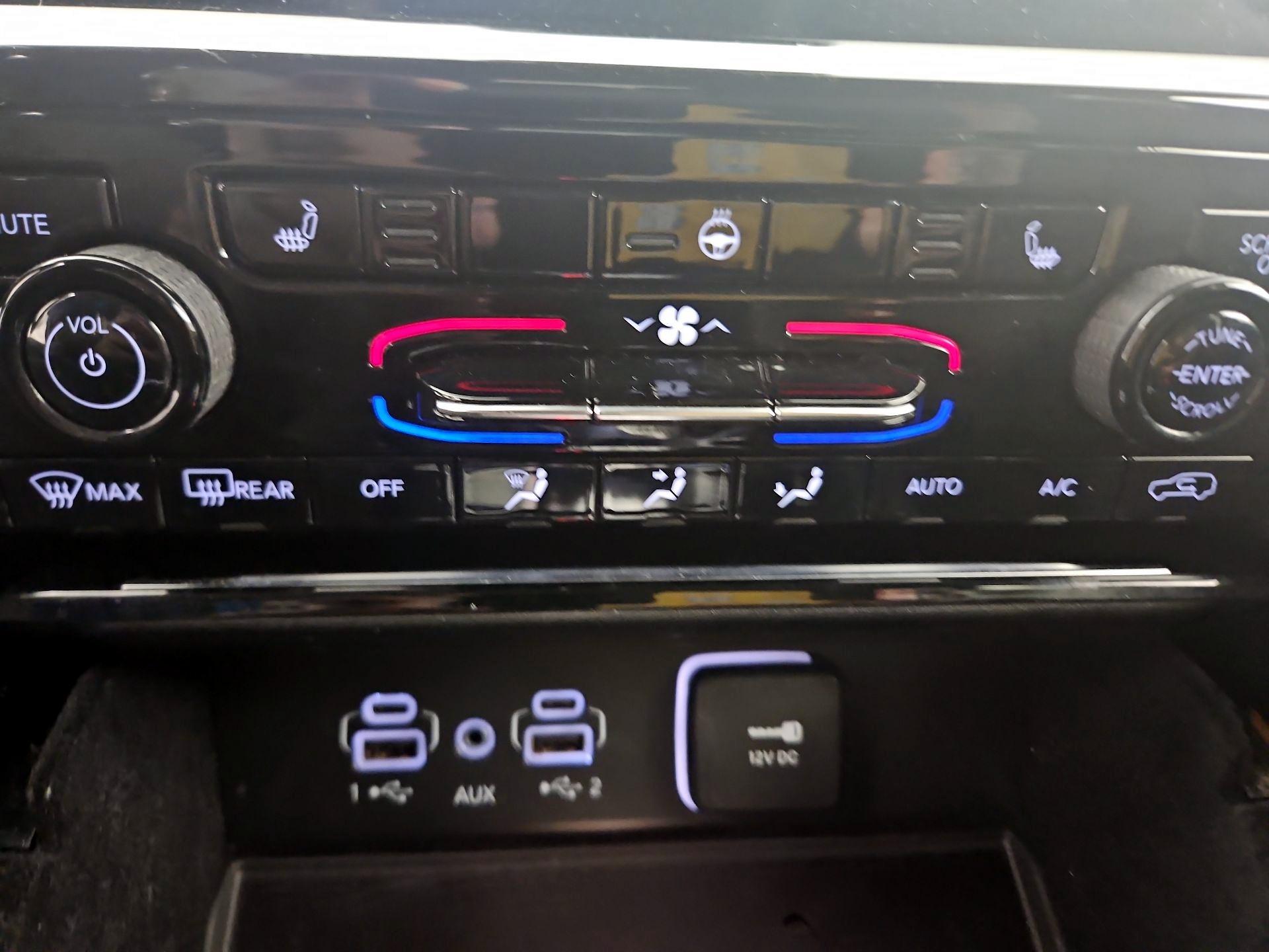 Thumbnail: 2022 Jeep Grand Cherokee - 16