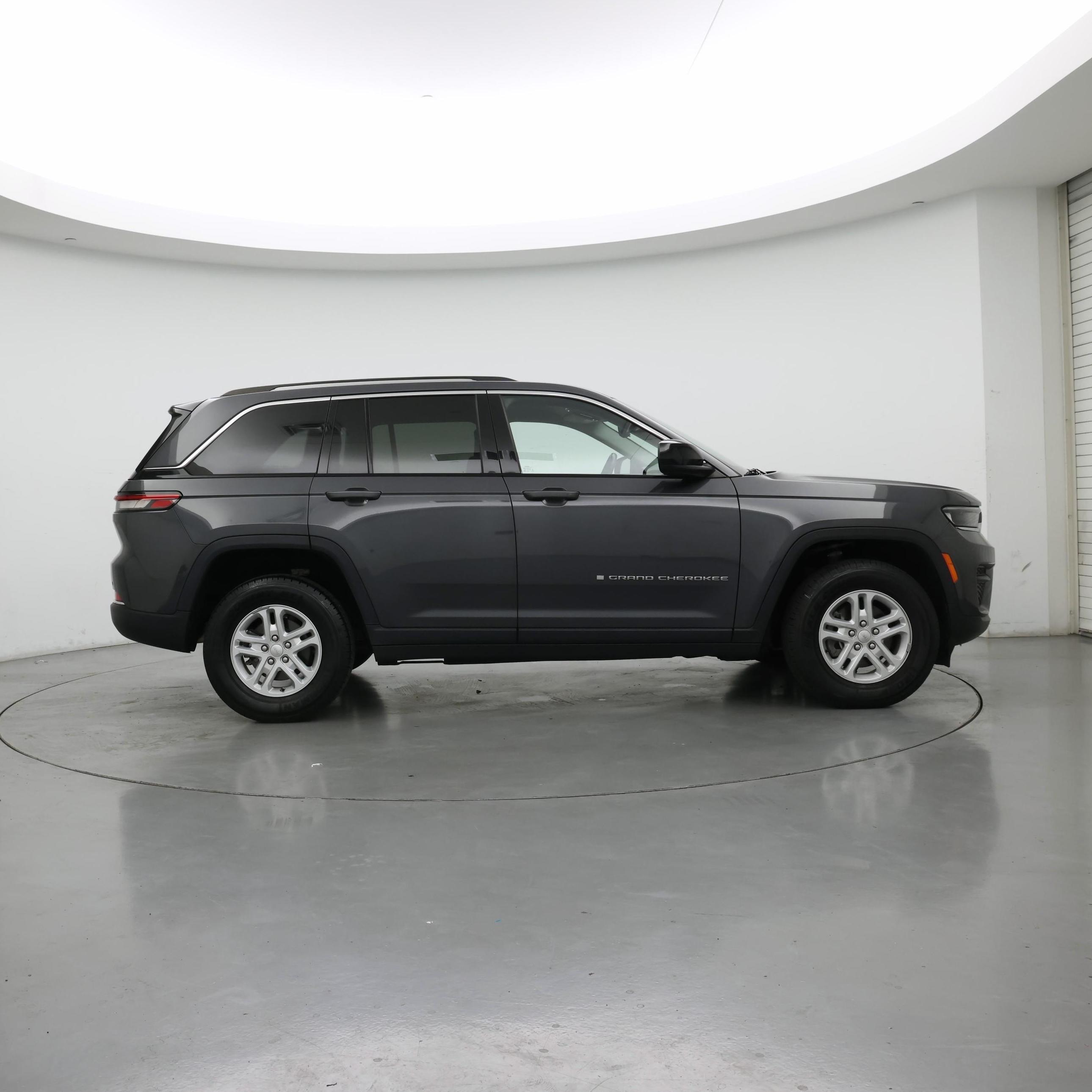 Thumbnail: 2022 Jeep Grand Cherokee - 7