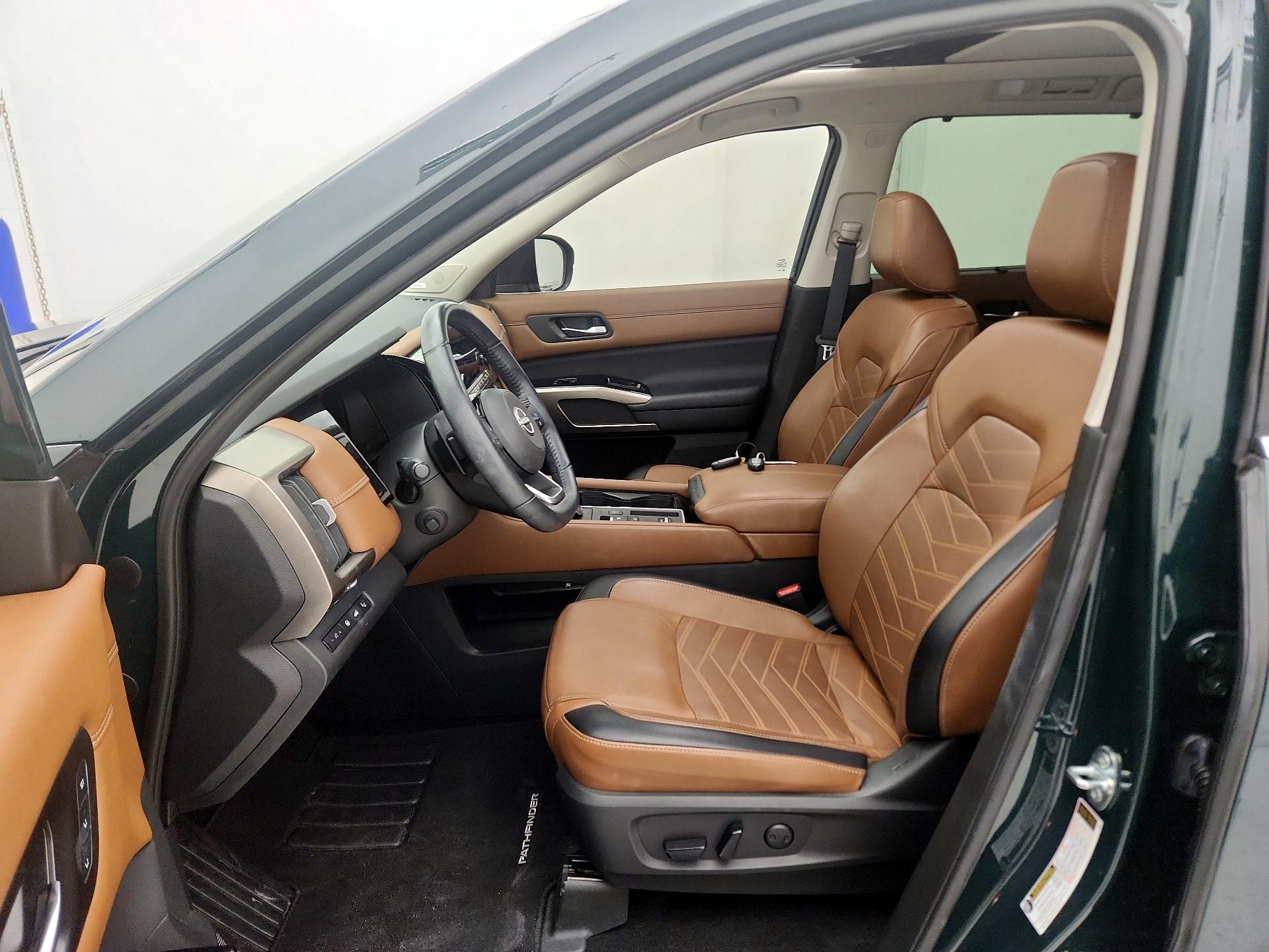 Thumbnail: 2022 Nissan Pathfinder - 11