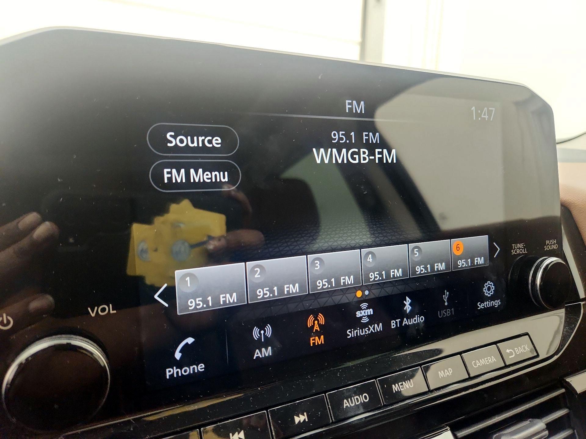 Thumbnail: 2022 Nissan Pathfinder - 16