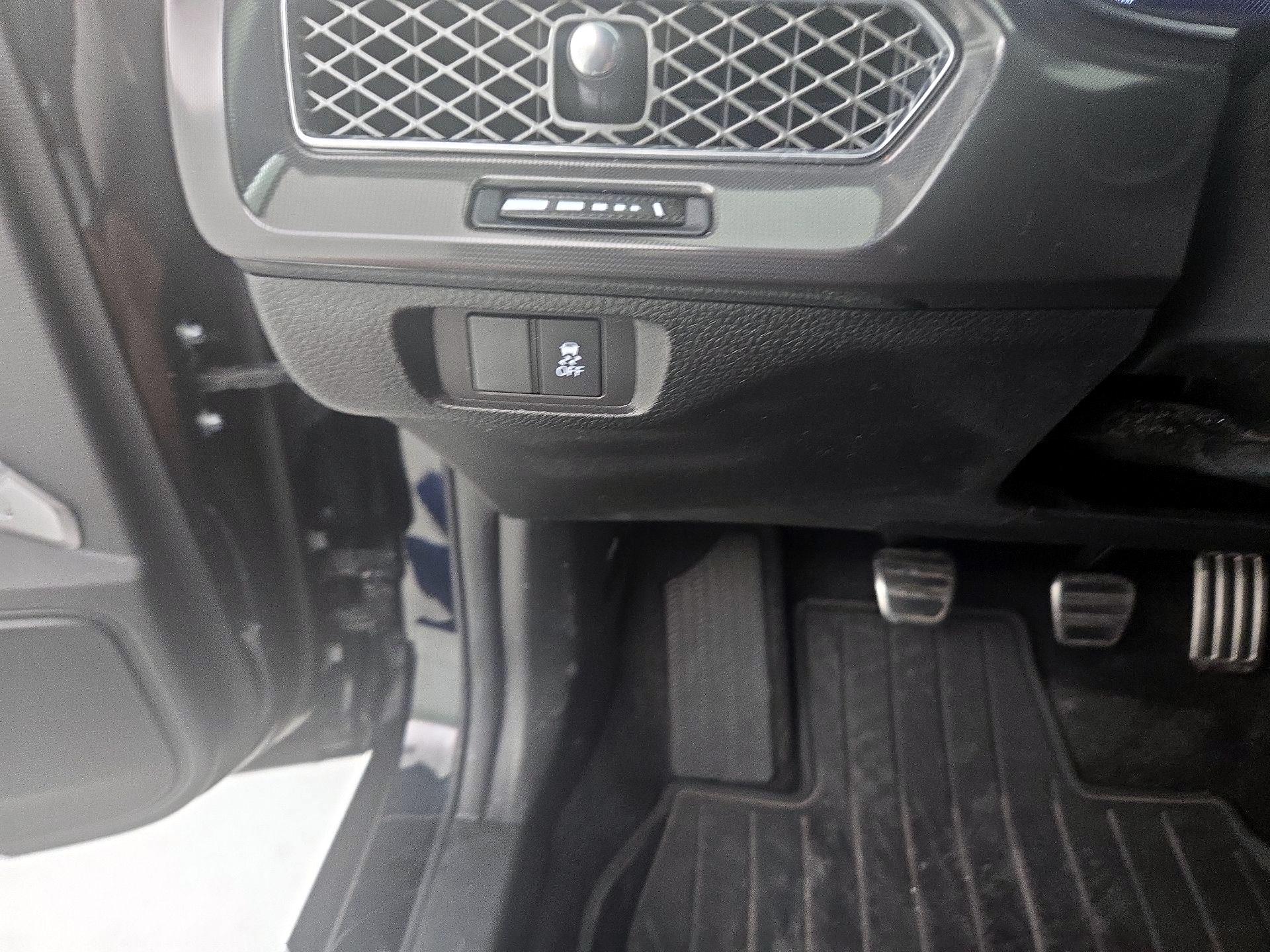 Thumbnail: 2023 Acura Integra - 13